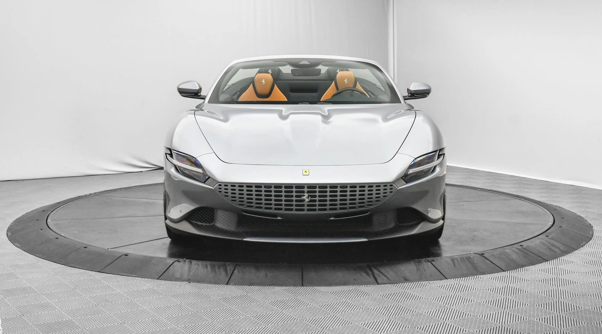 mph002_2287902705_Used_2025_Ferrari_Roma_Spider_1755677405_58687c7d26