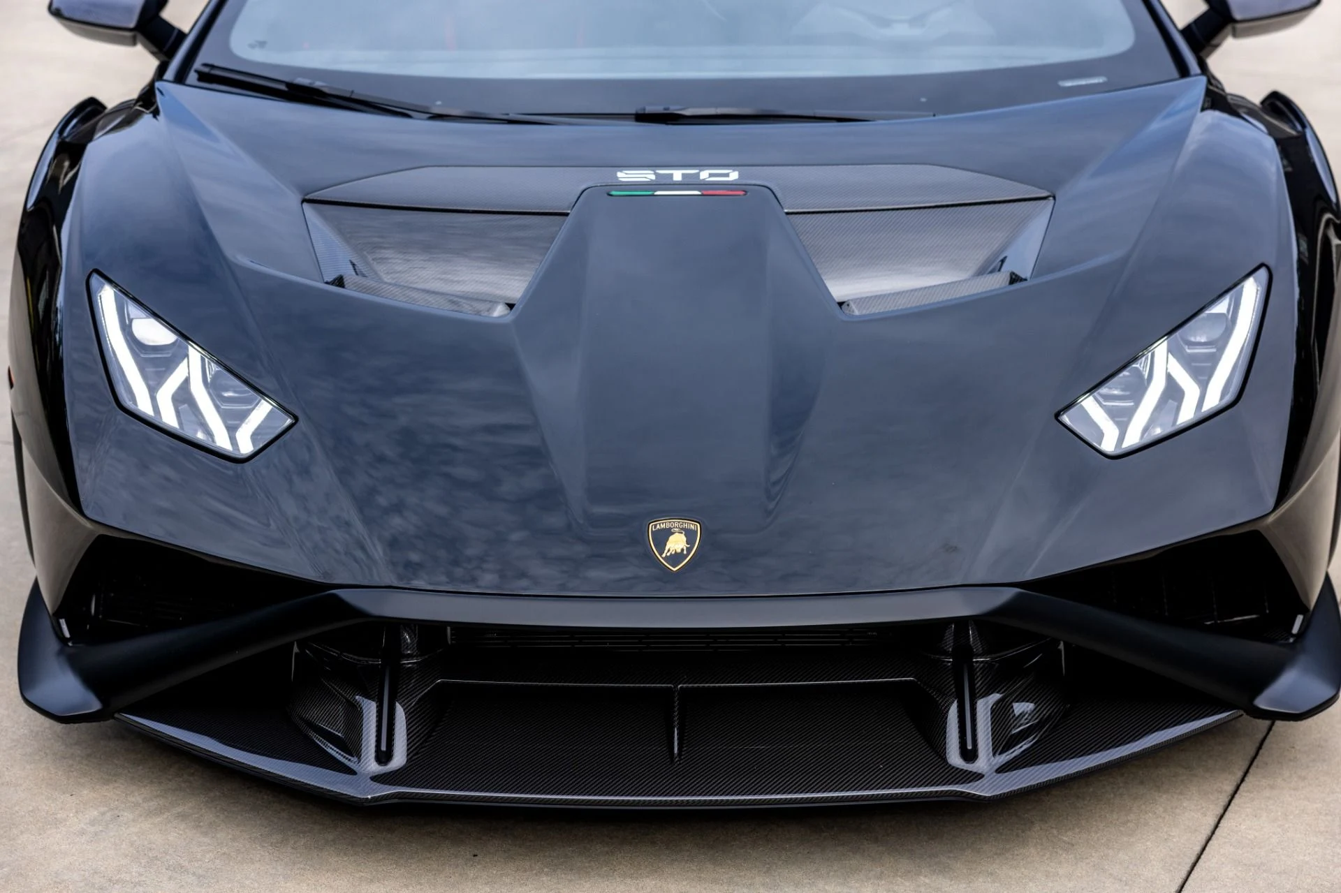 mph002_2288910510_Used_2021_Lamborghini_Huracan_STO_1781723231_201e07b41f