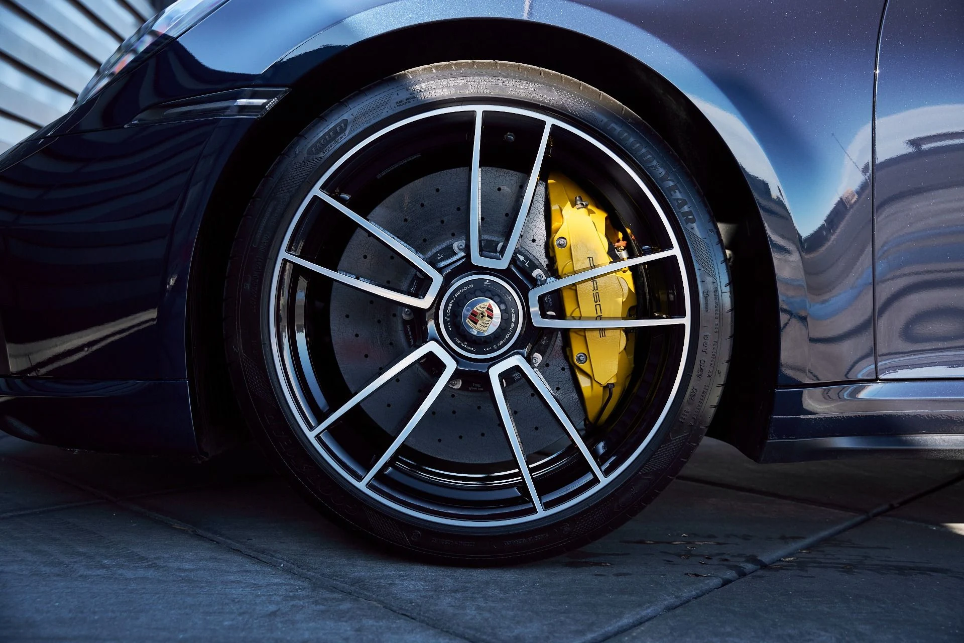 mph002_2302765376_Used_2022_Porsche_911_Turbo_S_1770670589_a51f482e42