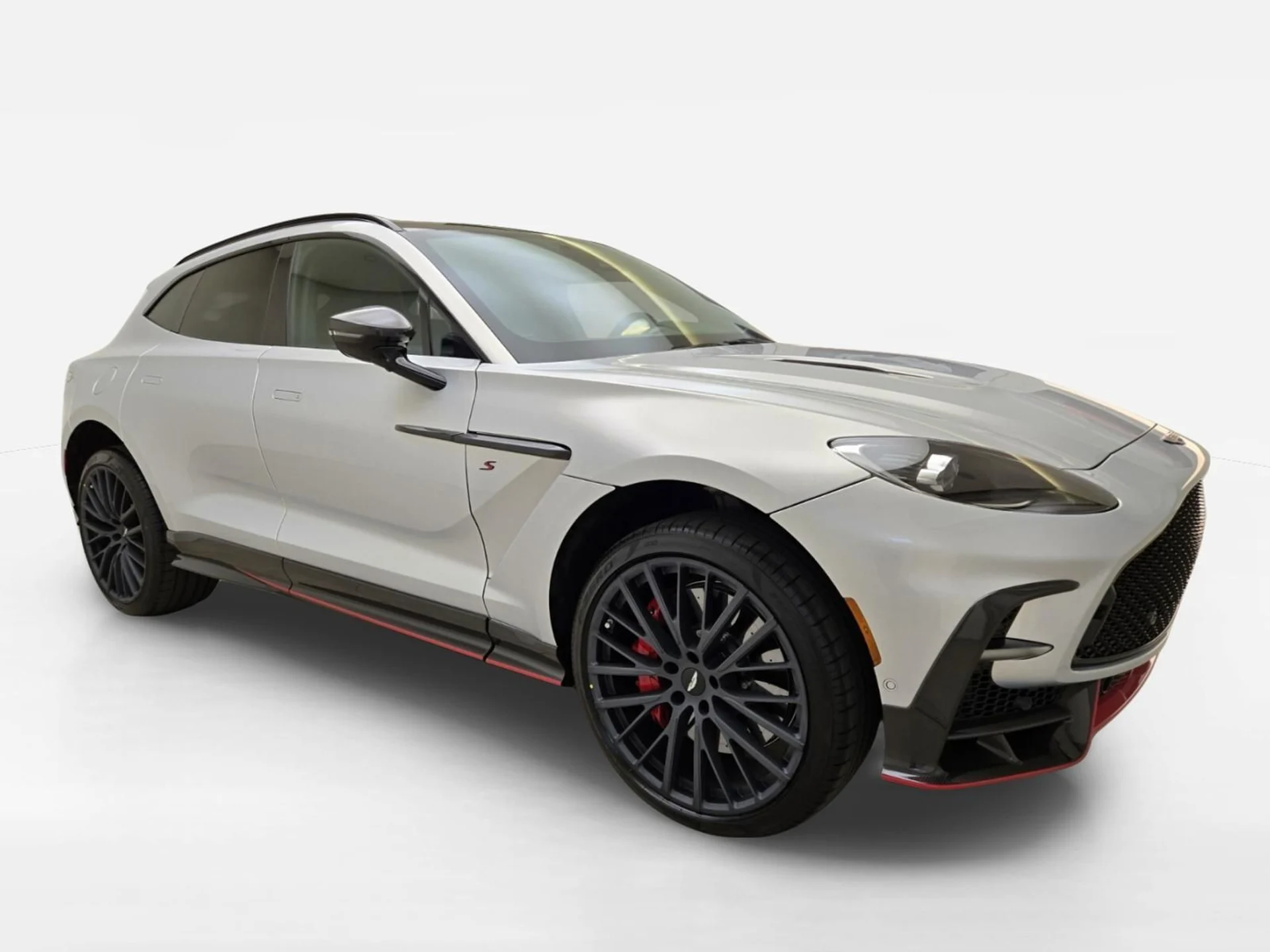 mph002_2303442073_New_2026_Aston_Martin_DBX_S_1780637066_70128183e2