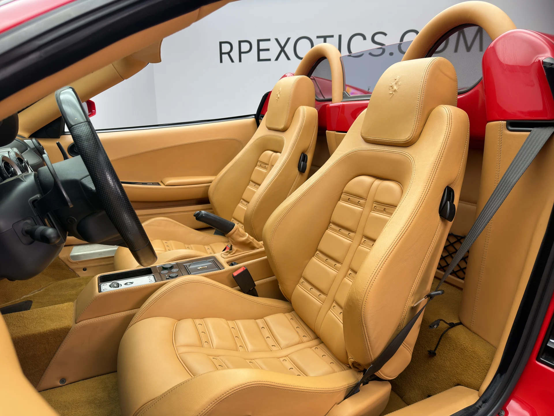mph002_2308186265_RPA_3913_interior_001_5f8a39763d