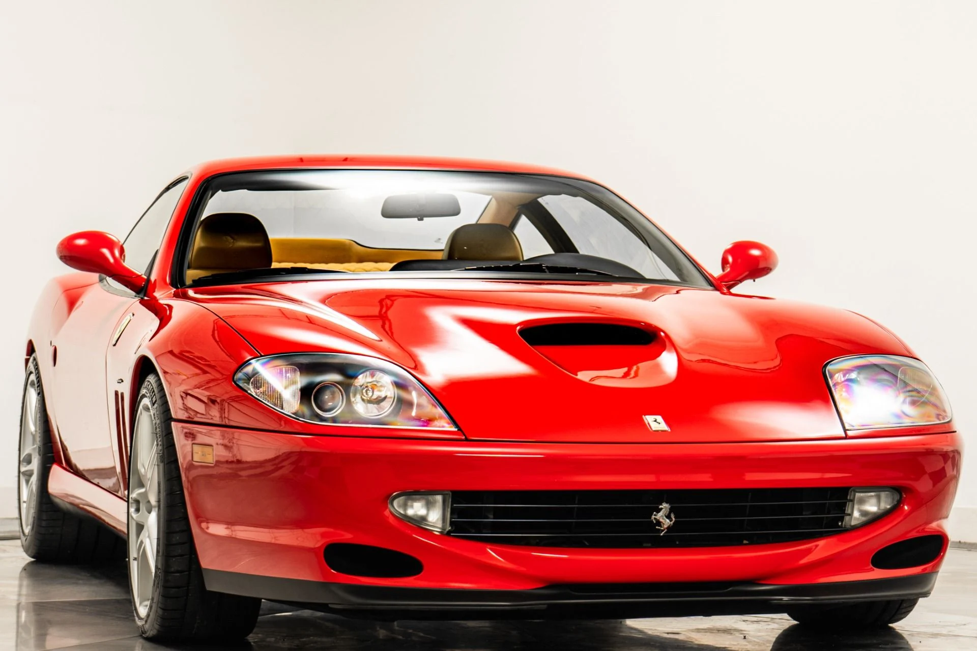mph002_2310040833_Used_2000_Ferrari_550_Maranello_1760995634_5b155eae55