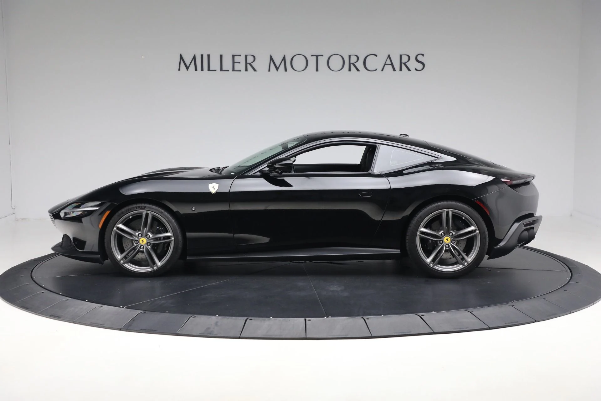 mph002_2318416413_Used_2022_Ferrari_Roma_3714ac208f