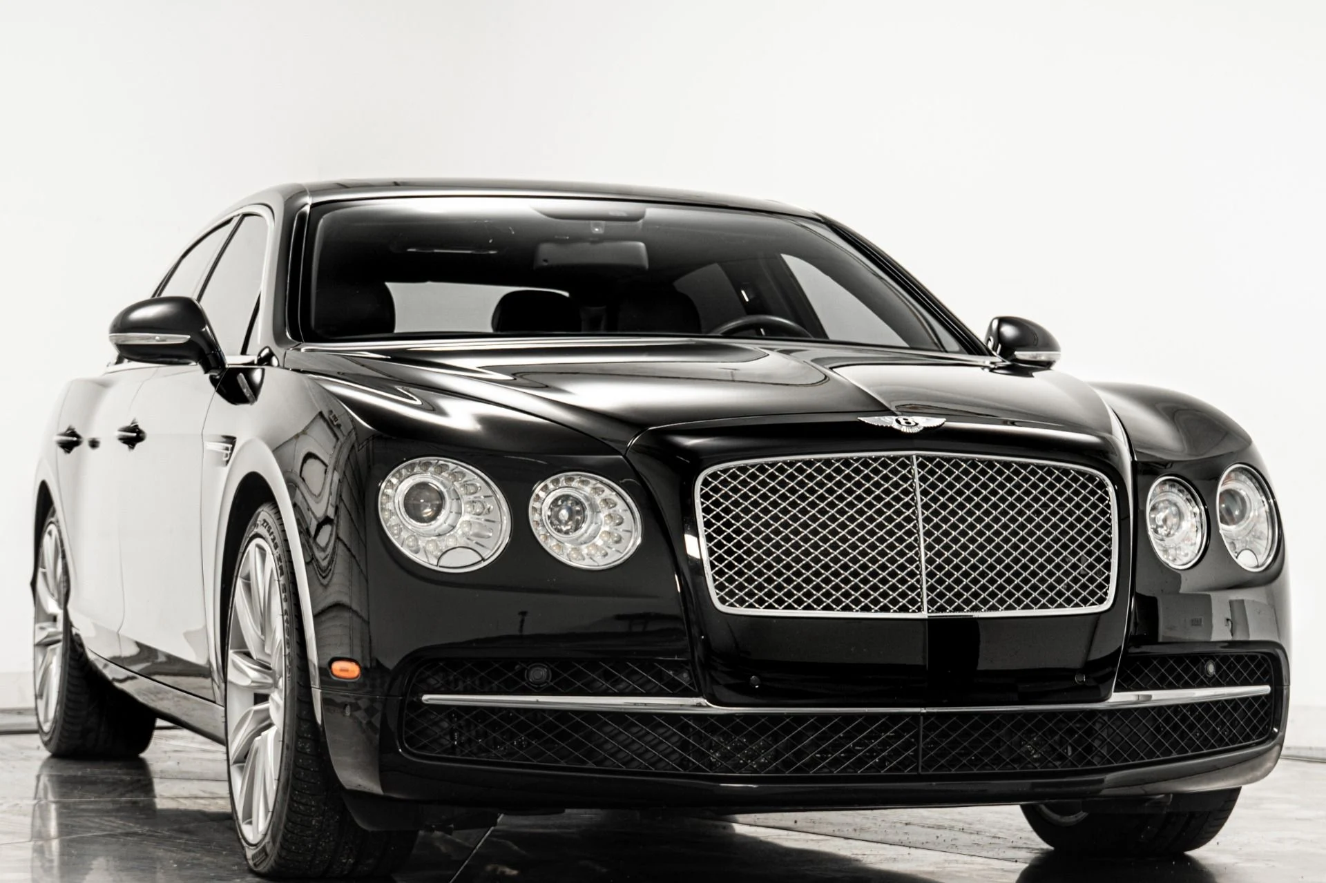 mph002_2331920062_Used_2015_Bentley_Flying_Spur_W12_1759873120_544bcc2200