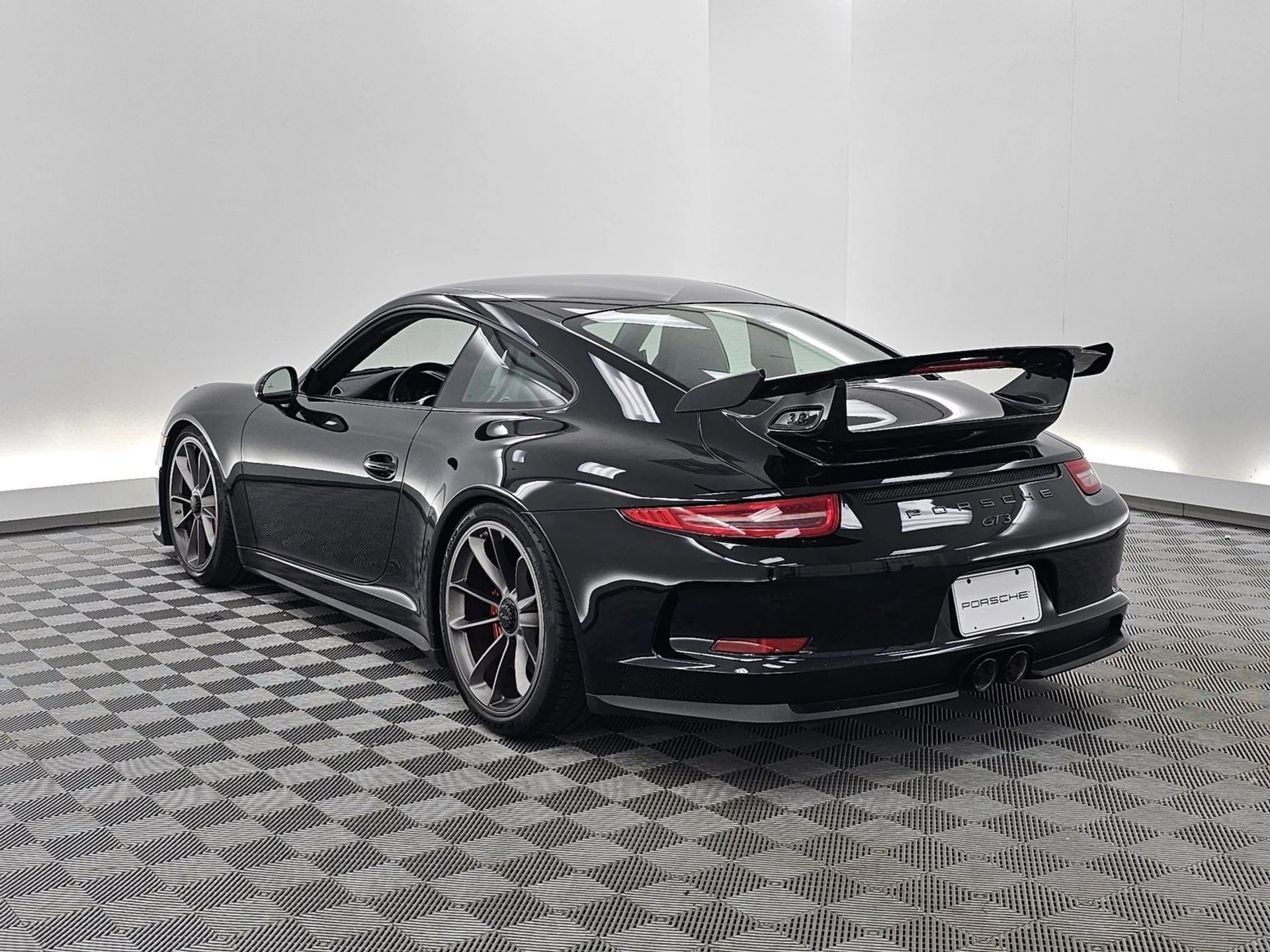 mph002_2332484202_f72909636eee14b25107568820933880x_5ca6581ca7