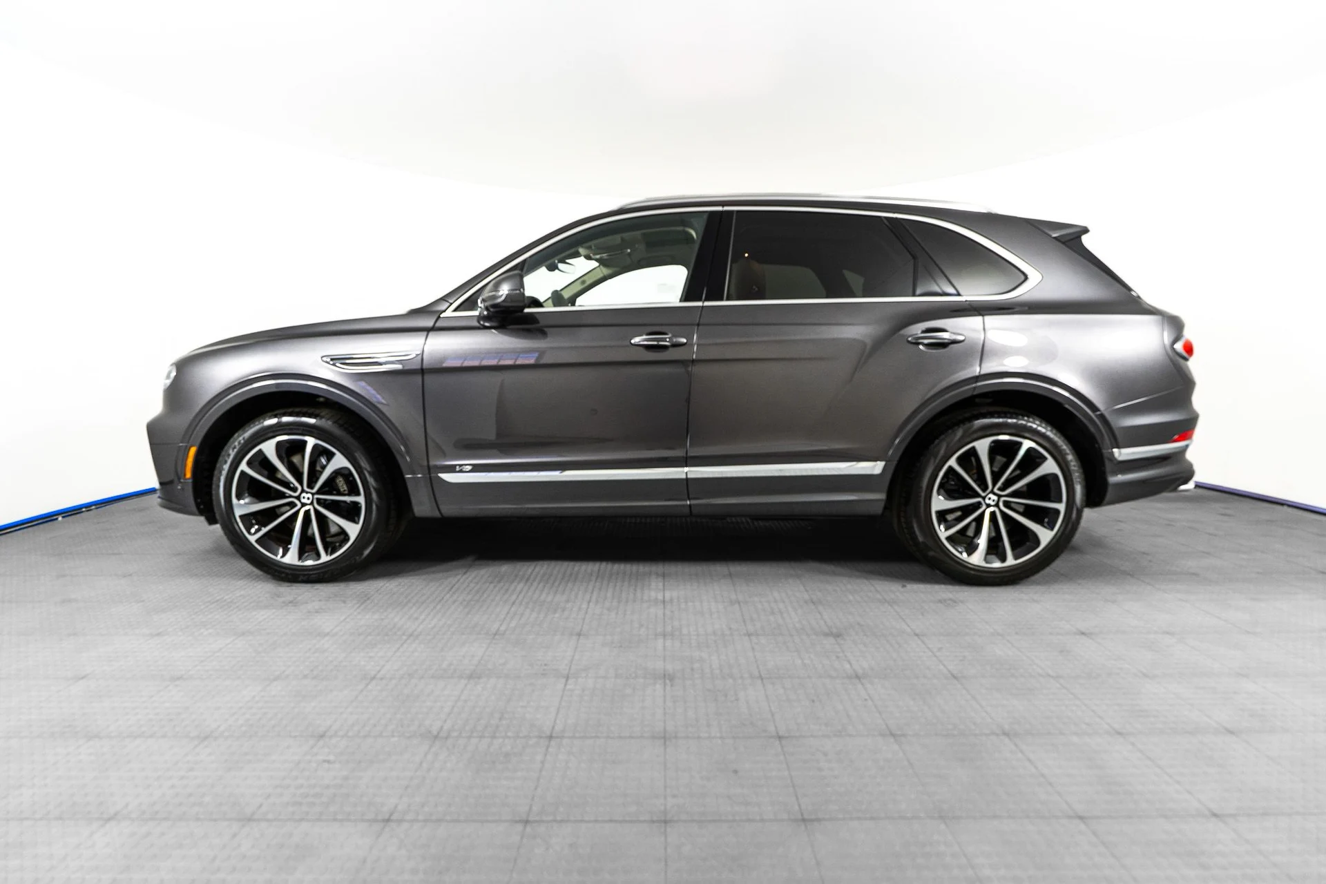 mph002_2335340030_d1b78ca5_fe7c_4d67_ab04_1d16b9a5bc7f_adc7d8324b