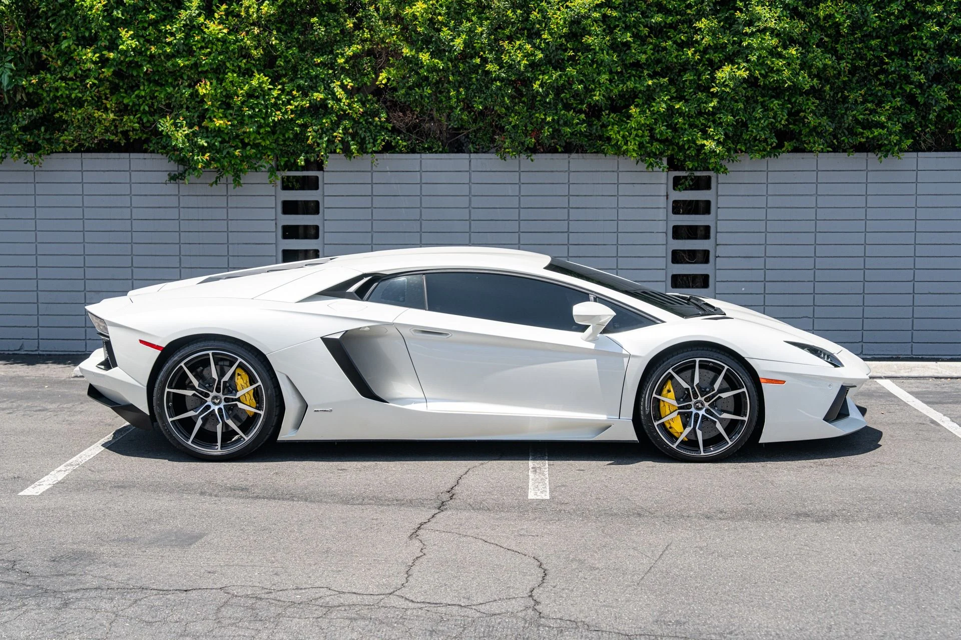 mph002_2341646129_Used_2013_Lamborghini_Aventador_LP_700_4_1753157573_6f3ac67aa3