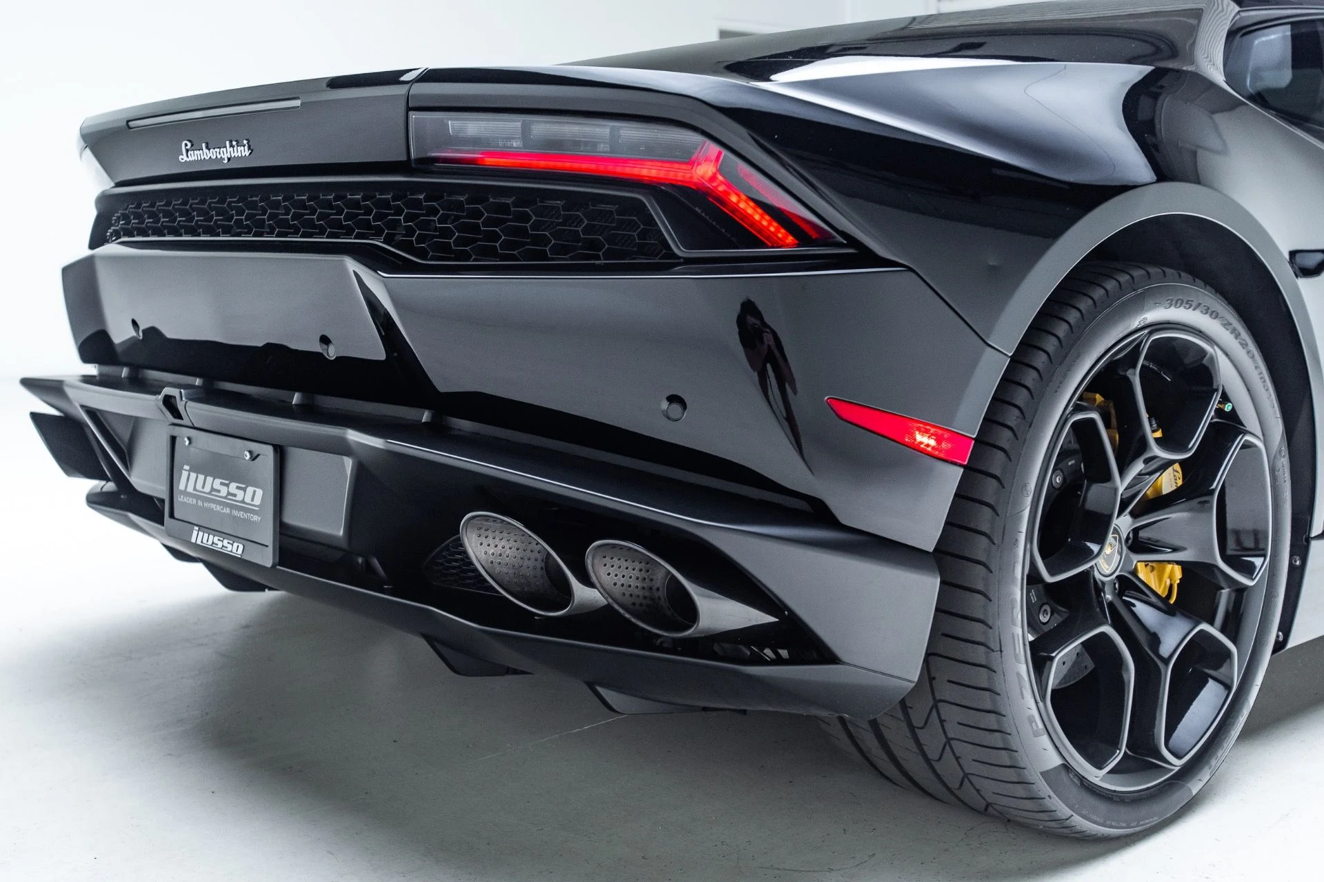 mph002_2345562938_Used_2016_Lamborghini_Huracan_LP_610_4_1786577538_95c3ef0acc