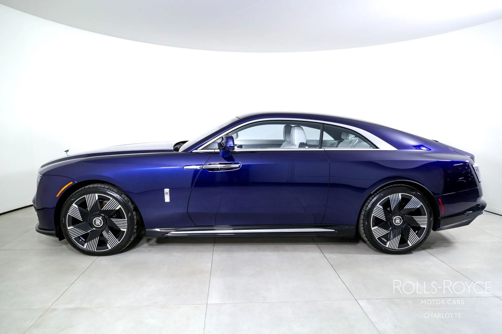 mph002_236015964_Used_2024_Rolls_Royce_Spectre_1738087182_67432876ec