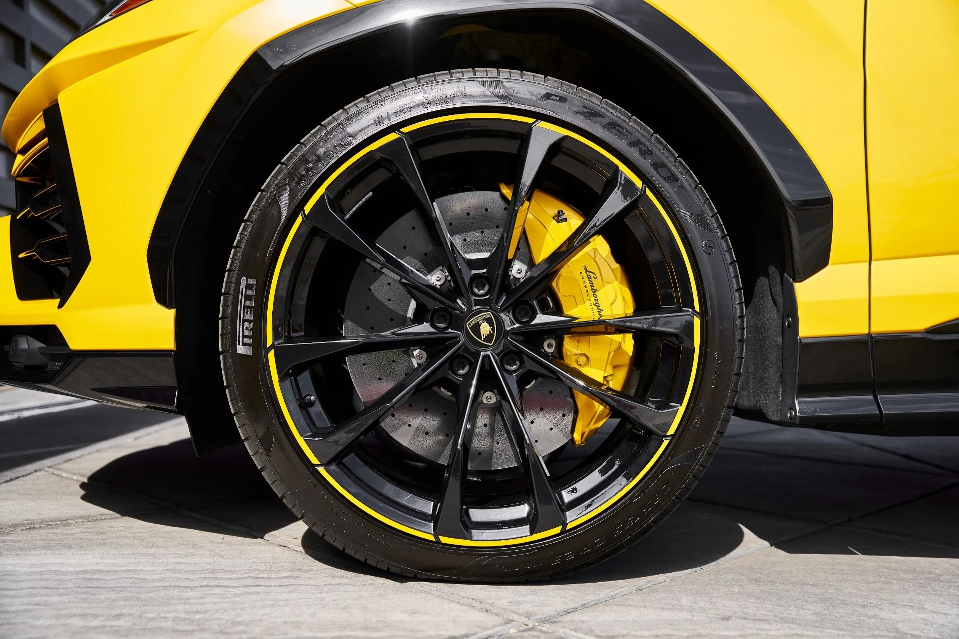 mph002_2368344562_Used_2021_Lamborghini_Urus_Pearl_Capsule_1772843435_d7e1e6458b