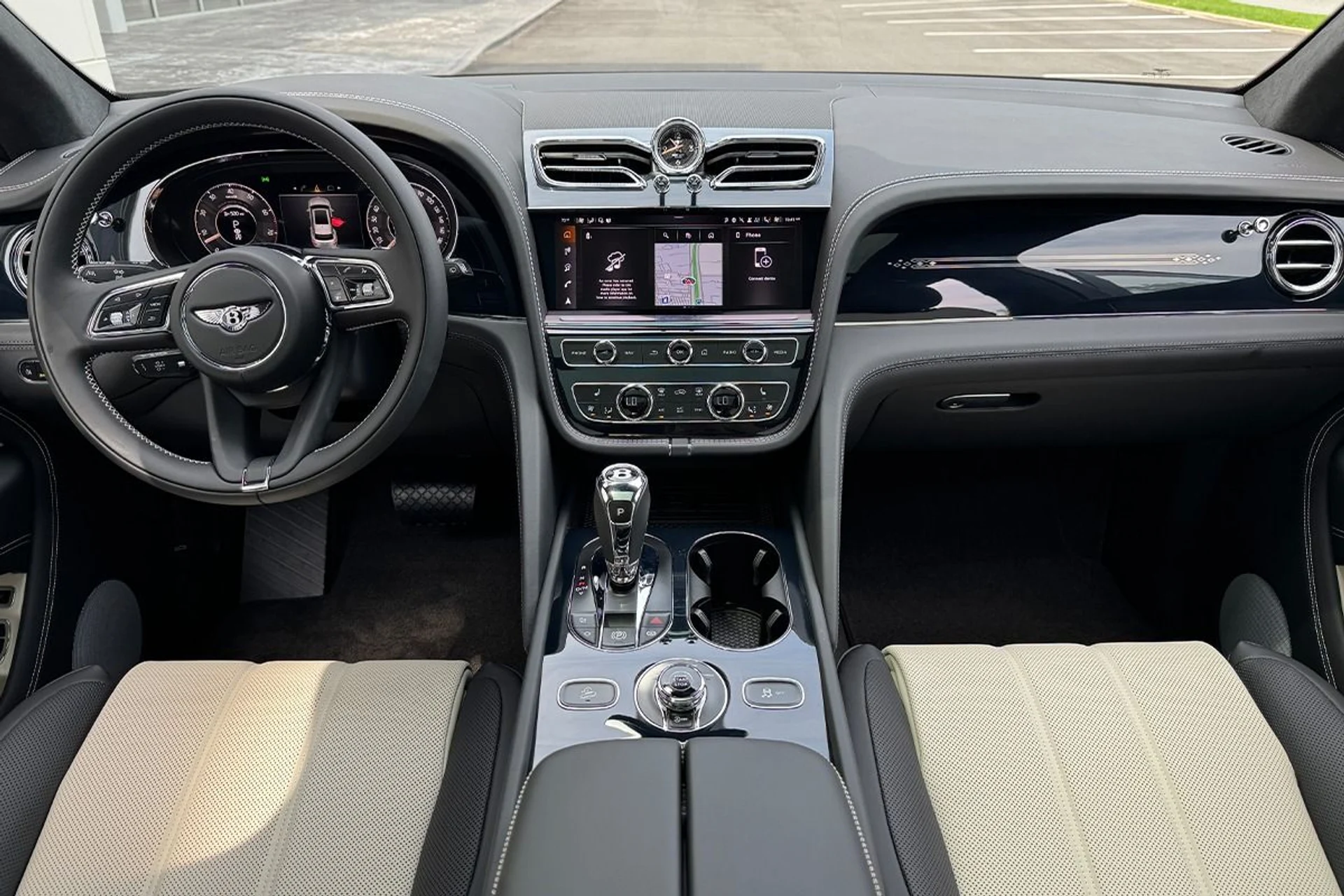 mph002_2380100042_New_2025_Bentley_Bentayga_V8_1749227501_a5b424055e