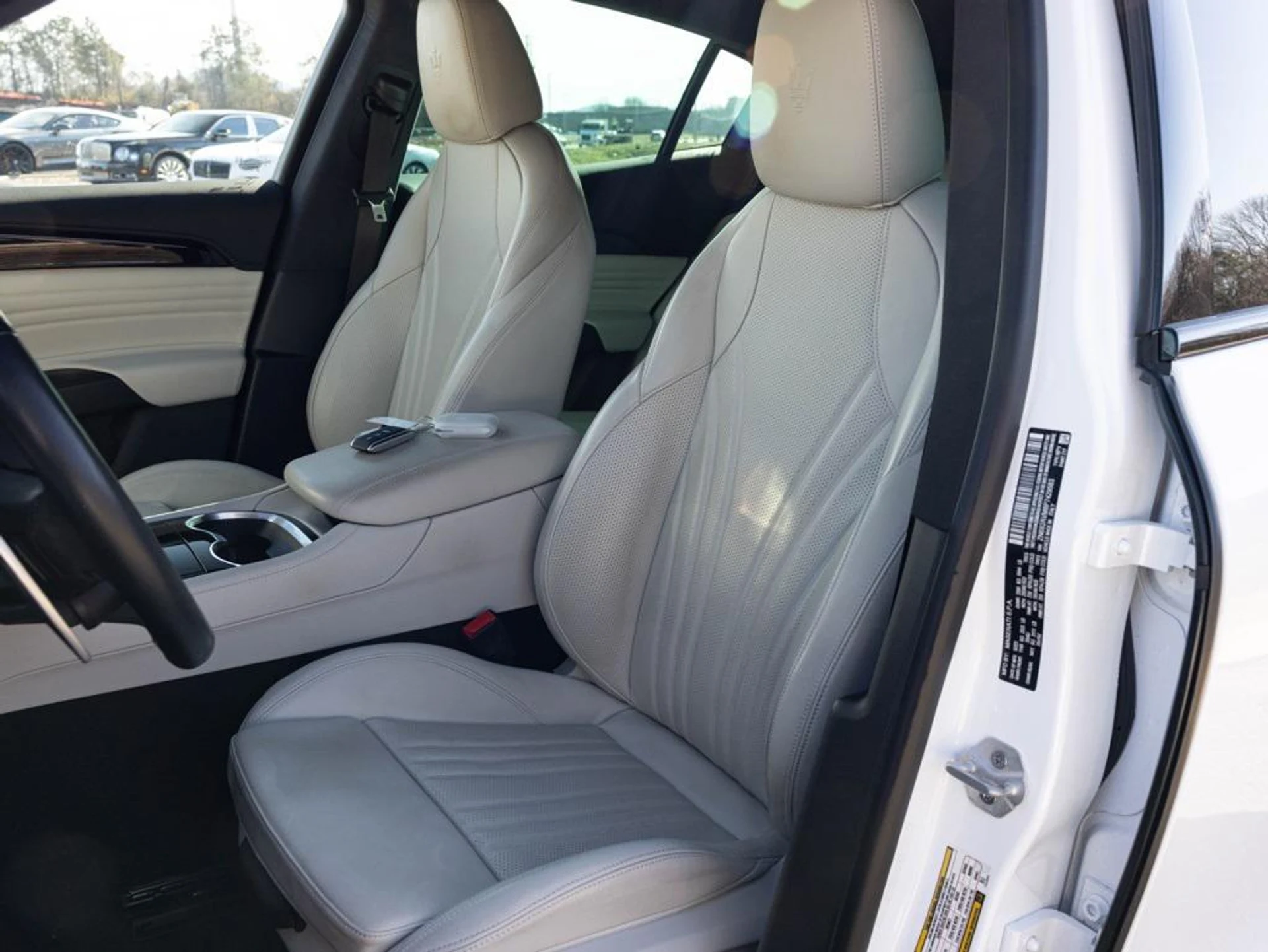 mph002_2381802003_480723428_694422f44f23a11bfcaf53d5_83437d06d3