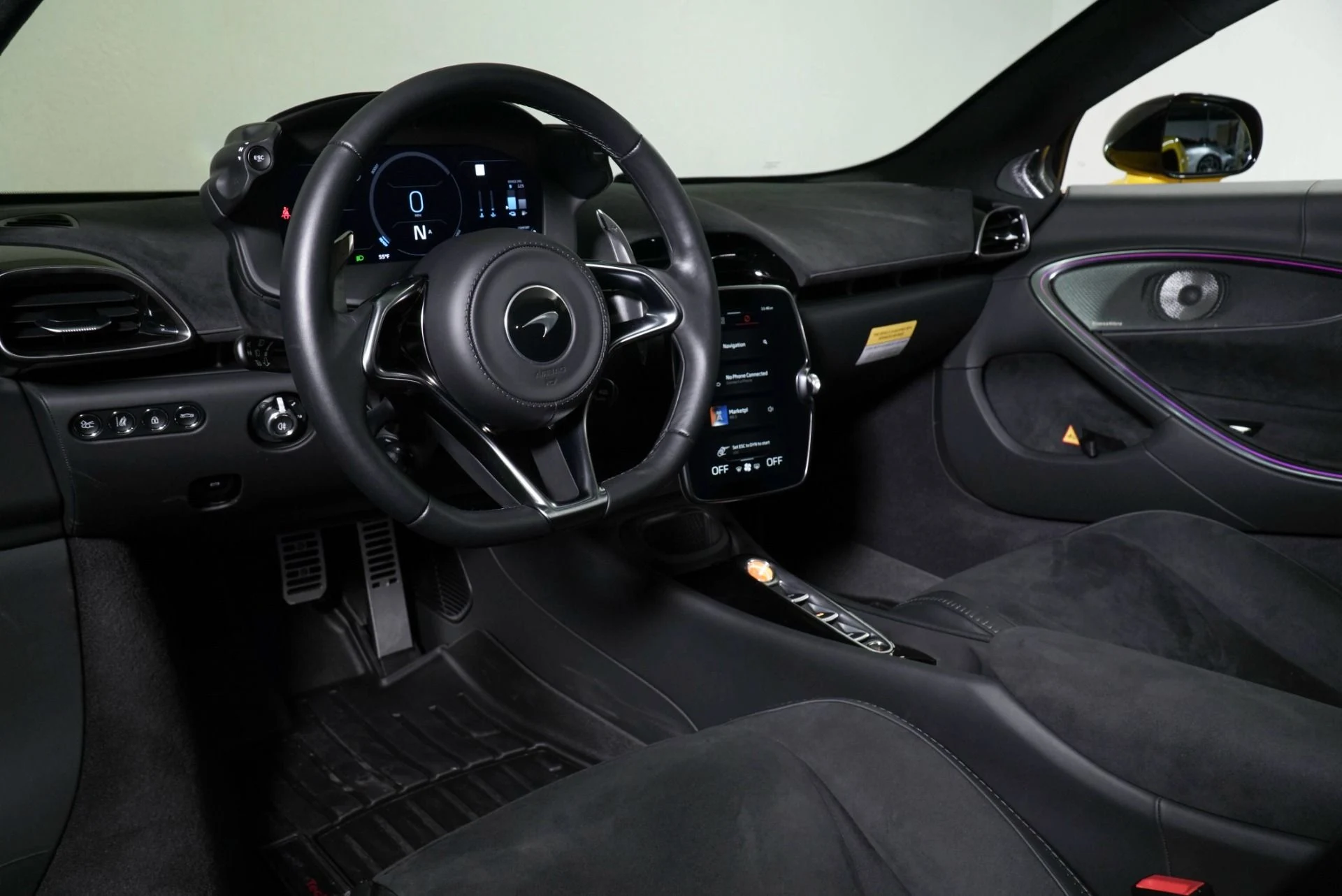 mph002_2387600584_Used_2025_Mc_Laren_Artura_1768807738_8e60f7ada5