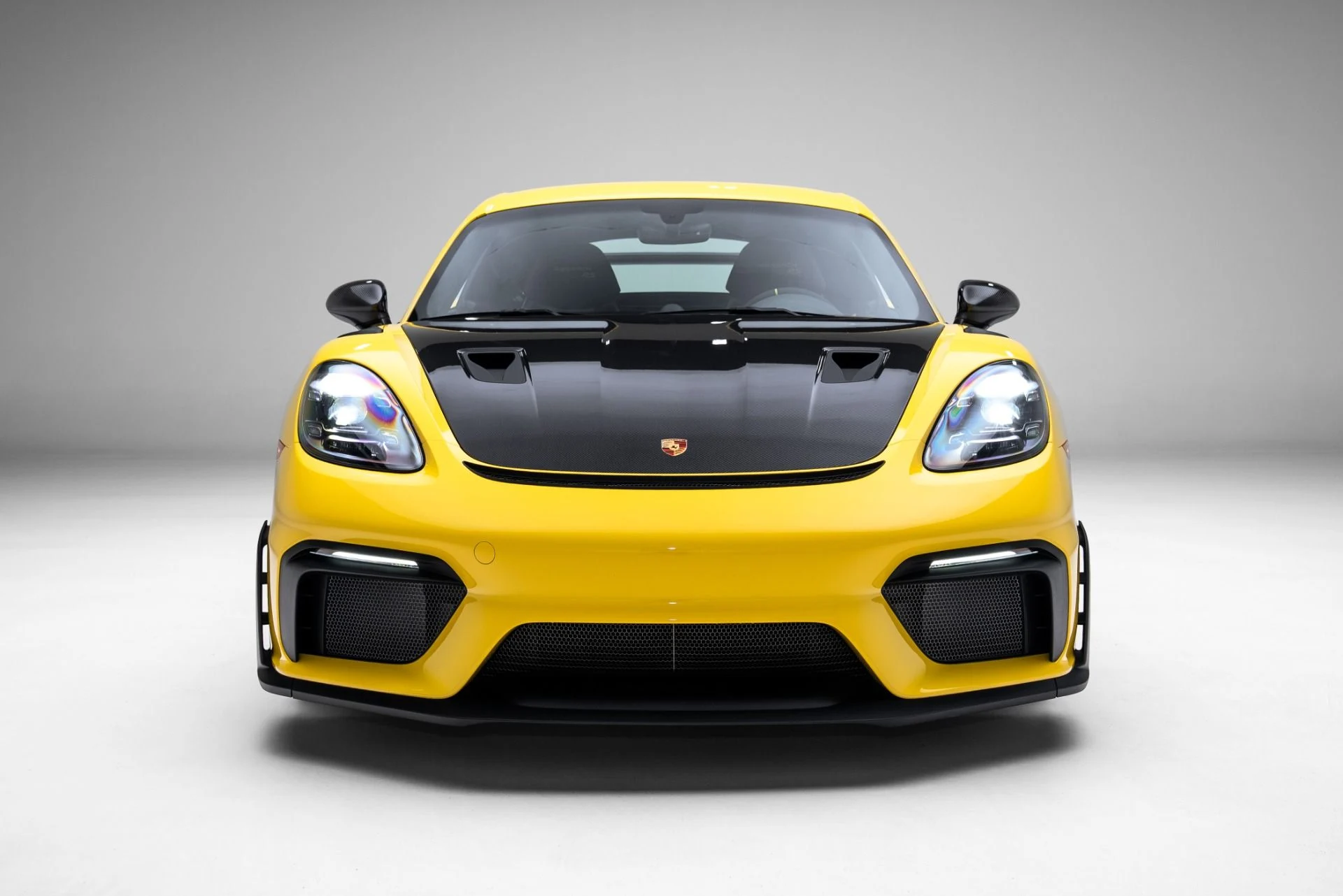 mph002_2411851122_Used_2024_Porsche_718_Cayman_GT_4_RS_1775511445_0ccc131131