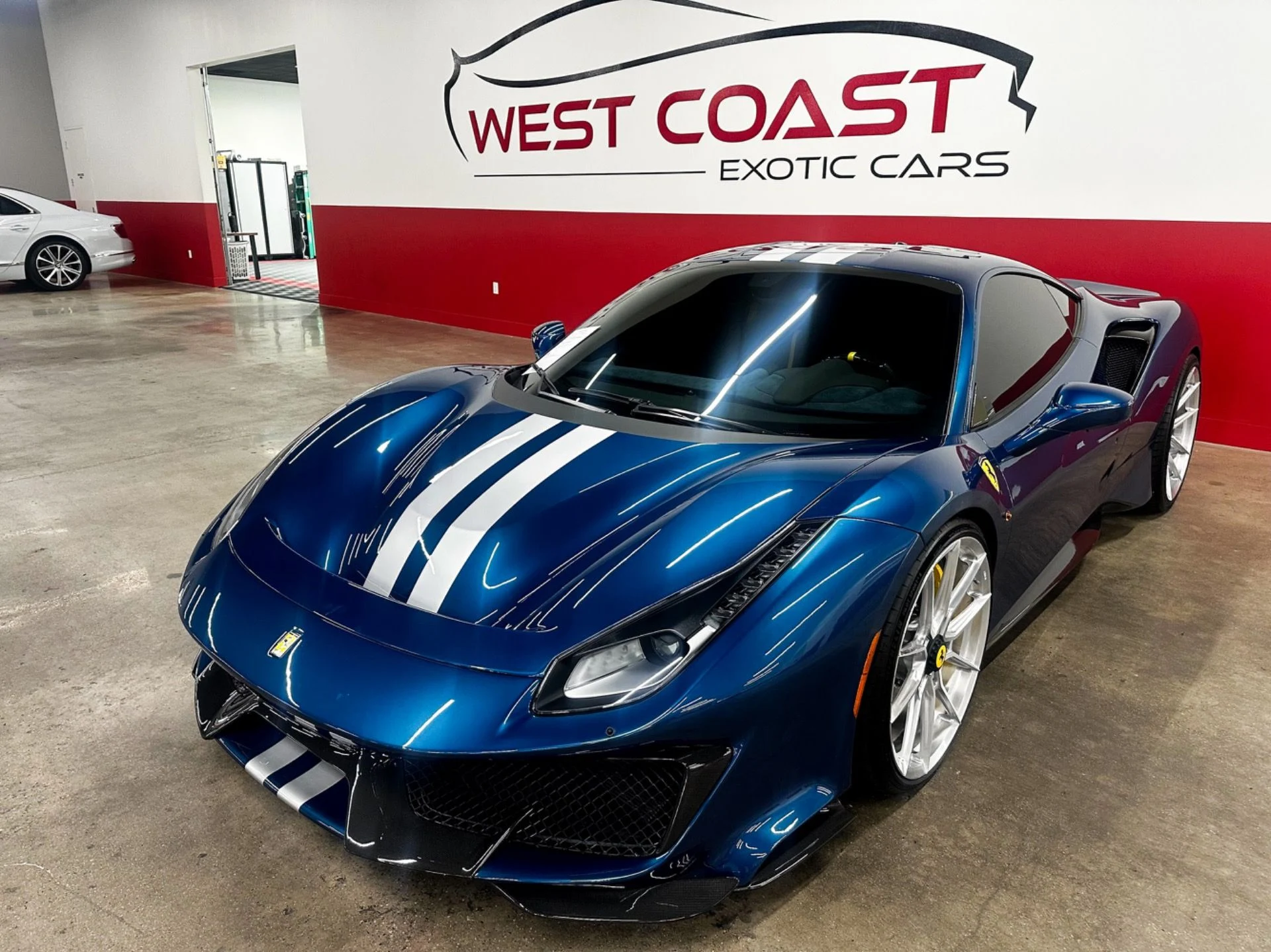 mph002_2413457385_Used_2020_Ferrari_488_Pista_1777934476_47aa685b6f