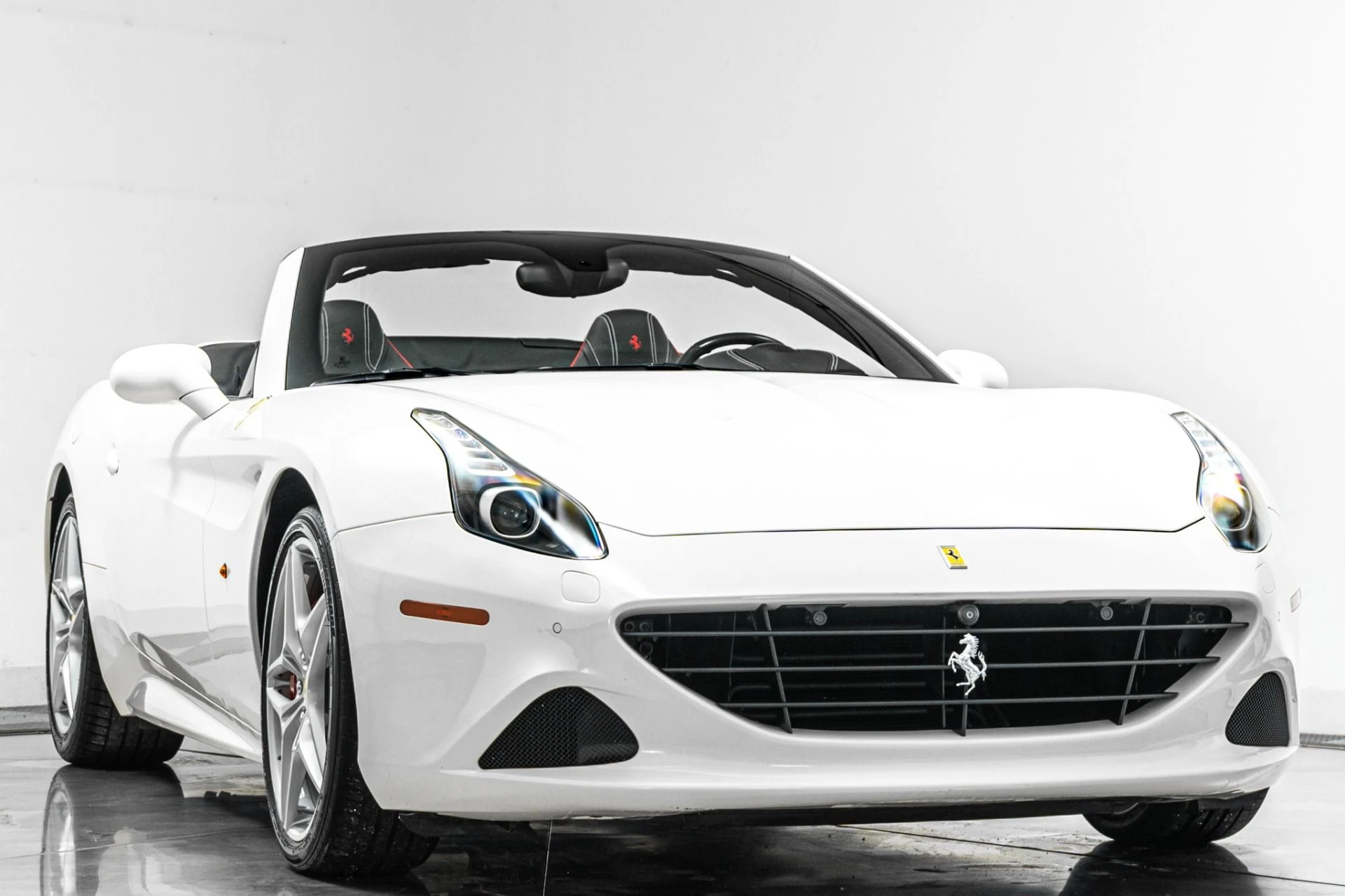 mph002_2418360597_Used_2016_Ferrari_California_T_257_K_MSRP_Ventilated_Seats_Carbon_Fiber_Driving_Zone_1790094073_83b17ed956