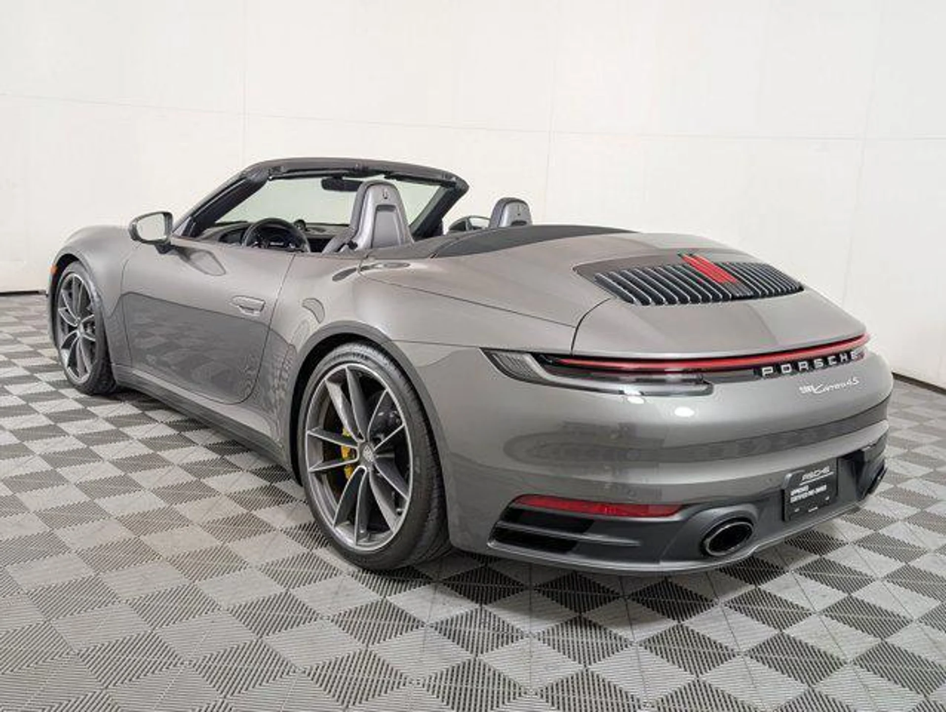 mph002_2435109305_uz_Qmi_CT_Ebq_U_Ij_B_Rr_TFQ_5_Pb_Oo_GGY_451a048198