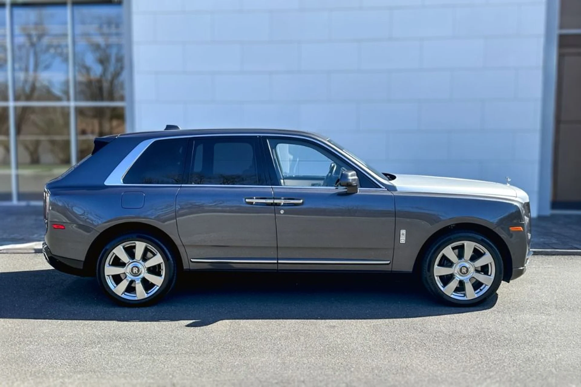 mph002_2439039305_Used_2020_Rolls_Royce_Cullinan_1776250479_a869288ef2