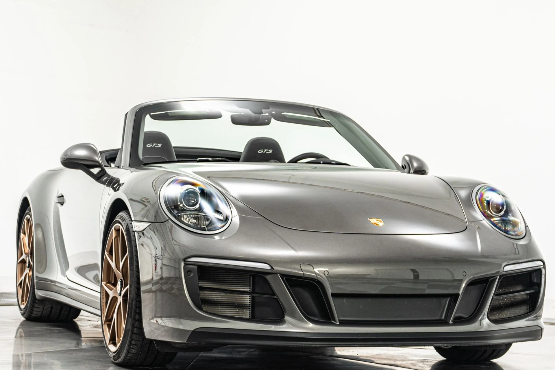 mph002_2439742811_Used_2019_Porsche_911_Carrera_GTS_Premium_Package_Plus_18_Way_Adaptive_Sports_Seats_1777924829_c61bf0b704