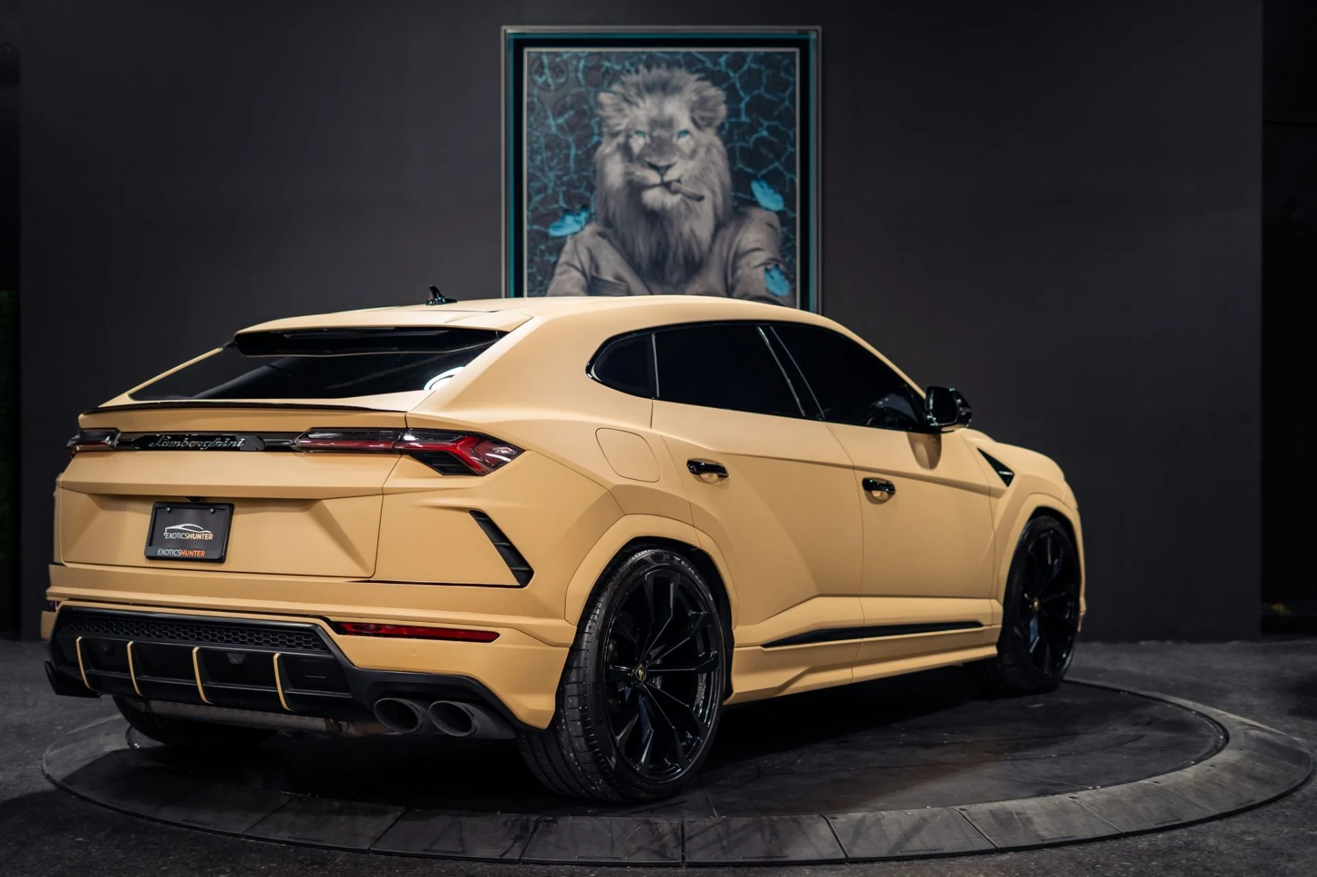 mph002_2449348289_Used_2020_Lamborghini_Urus_1784575479_0c50731e01
