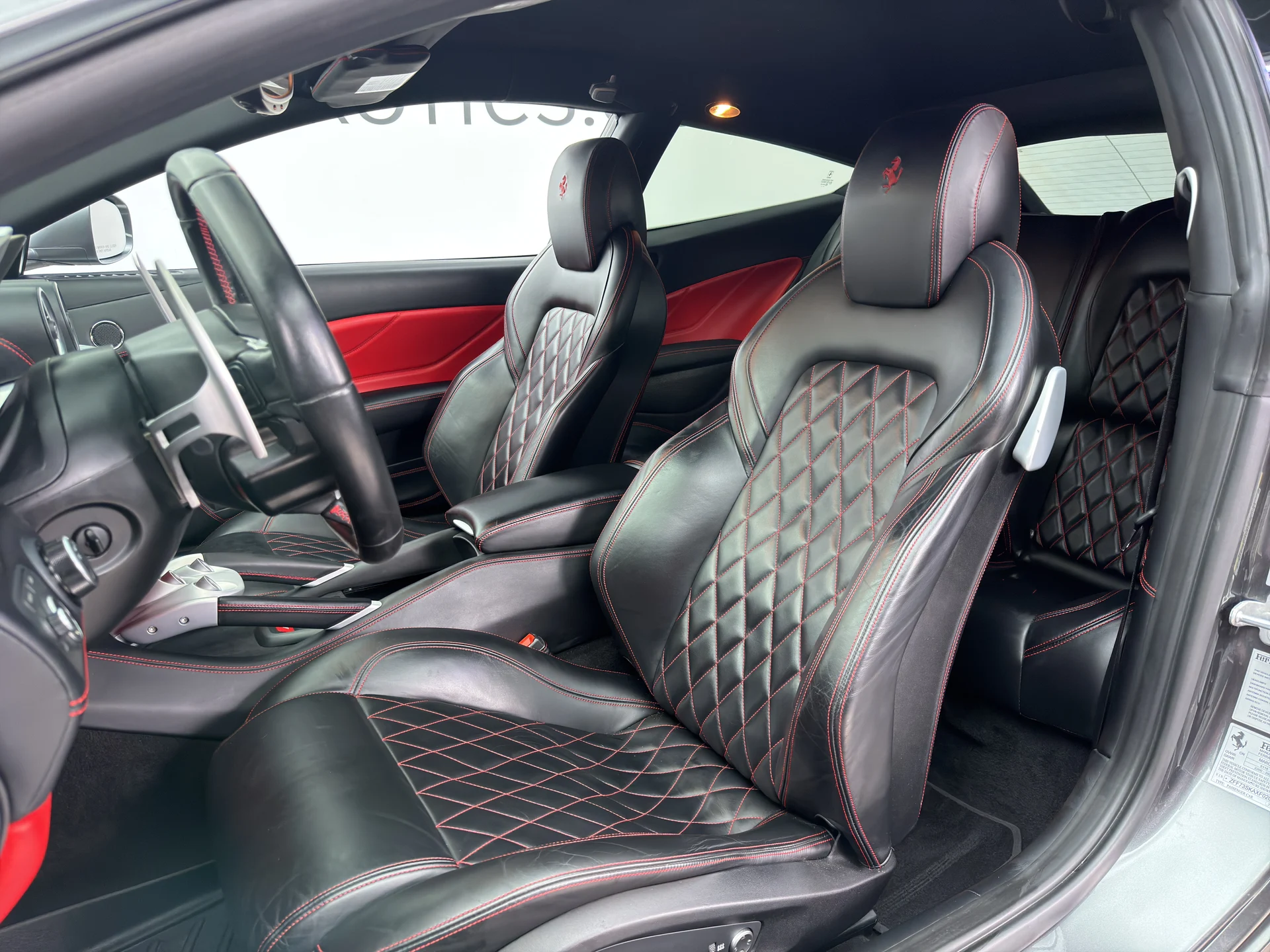 mph002_2450034108_RPQ_3836_interior_002_f7e6d3103b
