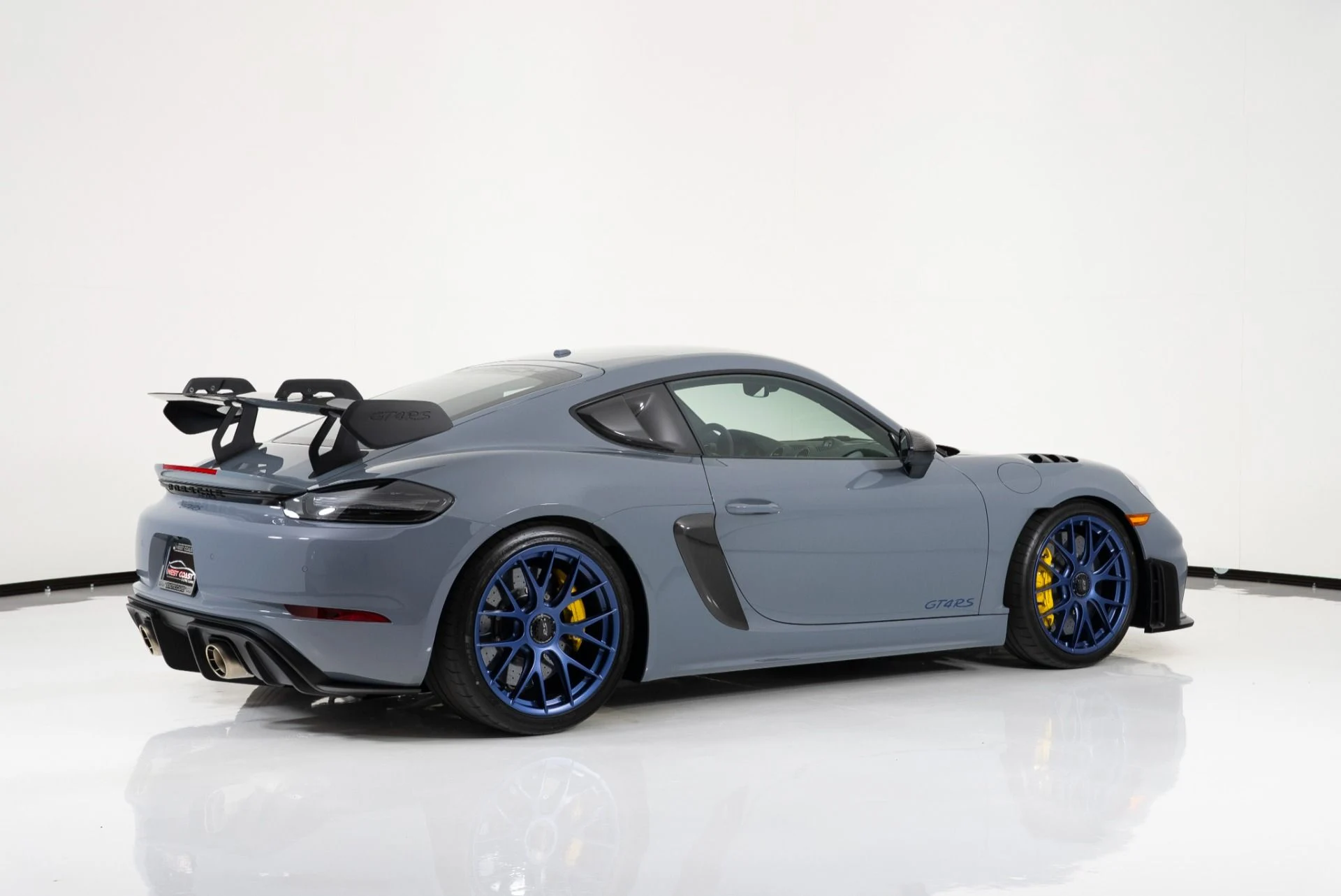 mph002_2471899145_Used_2024_Porsche_718_Cayman_GT_4_RS_1756417597_05958be410