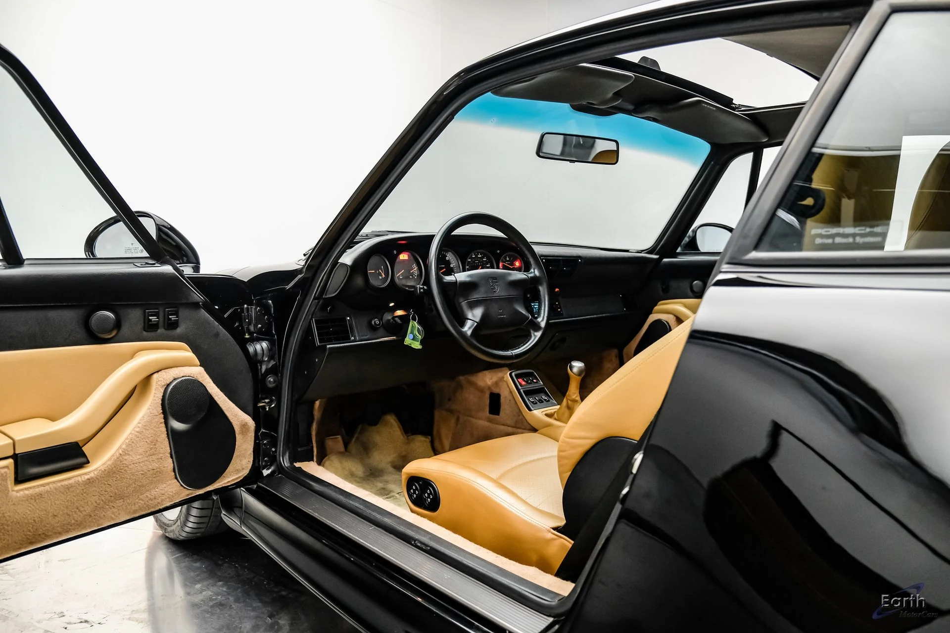 mph002_247198254_62d30cef0a159676fb495b1b0f1d353ax_7b571ea948