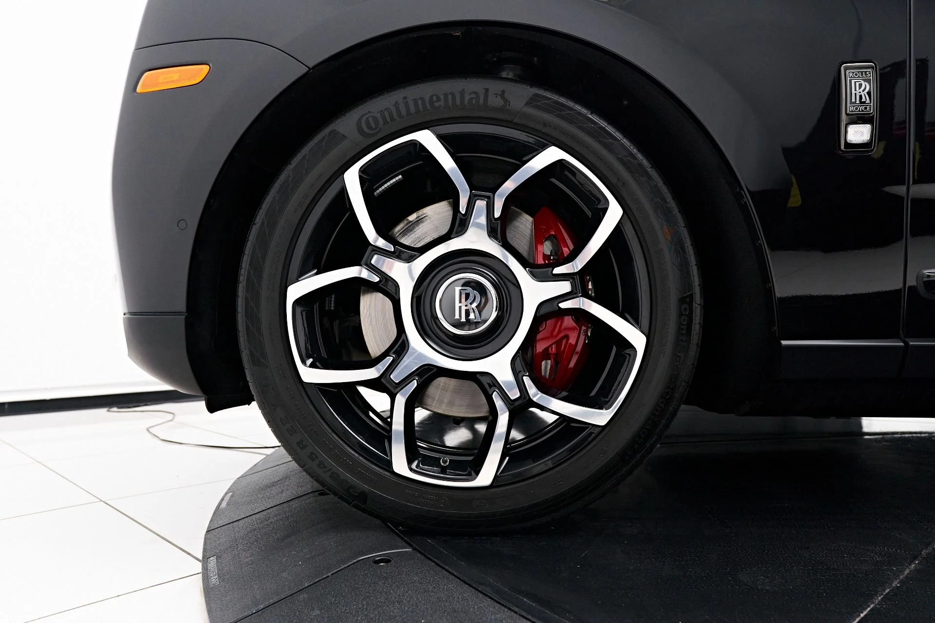 mph002_2487174230_Used_2022_Rolls_Royce_Cullinan_Base_1679686724_a5f04ecca3