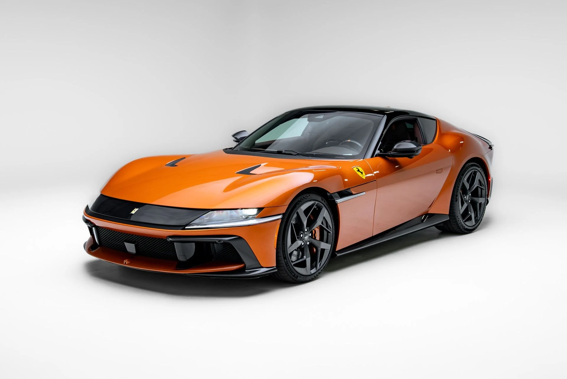 mph002_2487546786_Used_2025_Ferrari_12_Cilindri_1778528134_d0f64afdf7