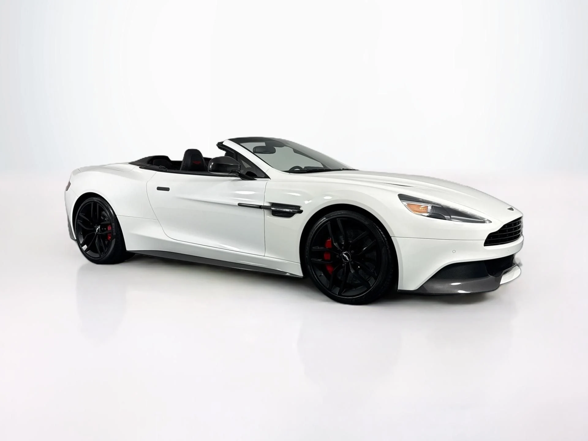 mph002_2492714002_Used_2015_Aston_Martin_Vanquish_Volante_1782334075_9028cc721c