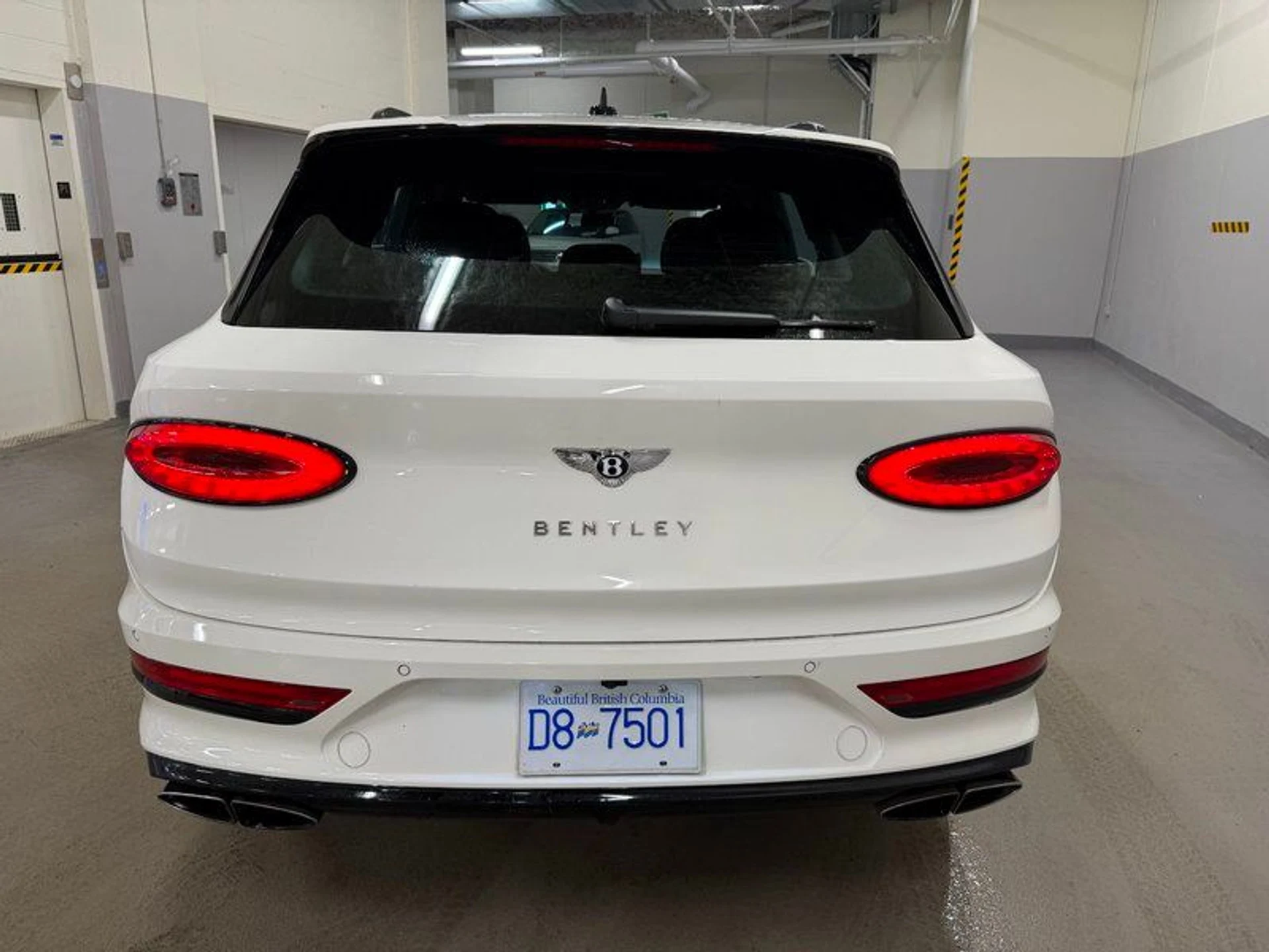 mph002_2493692281_38487560_02719_2021_bentley_bentayga_003_37f53a59cd