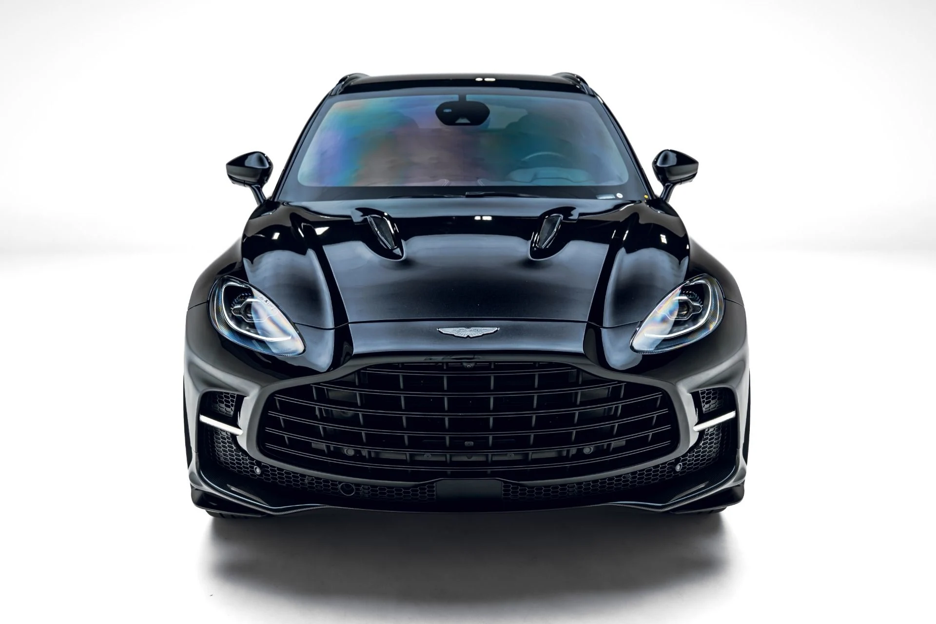 mph002_2513812900_Used_2023_Aston_Martin_DBX_707_1782930684_3f201db2f2