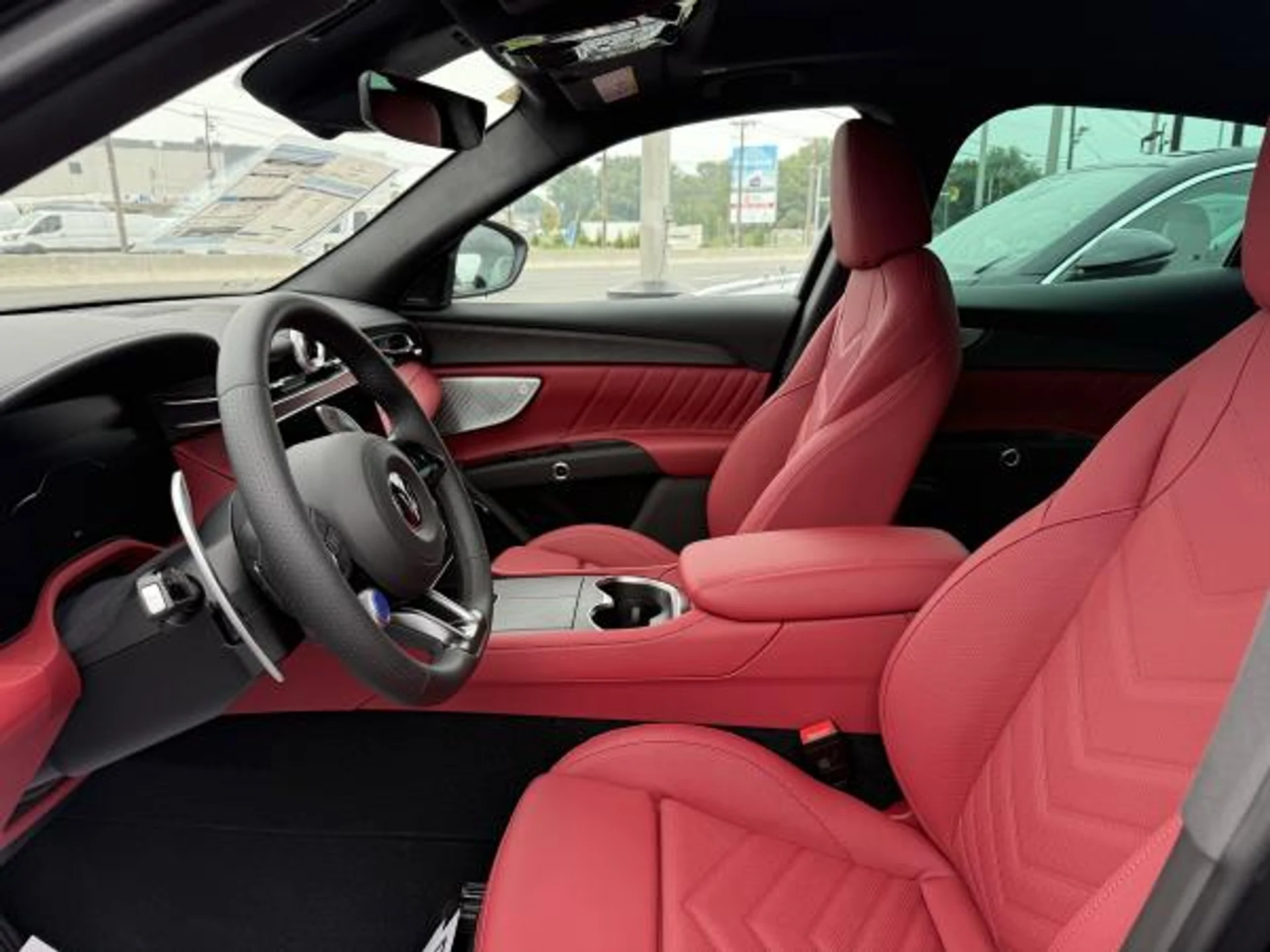 mph002_252173133_New_2025_Maserati_Grecale_7d04c8694d