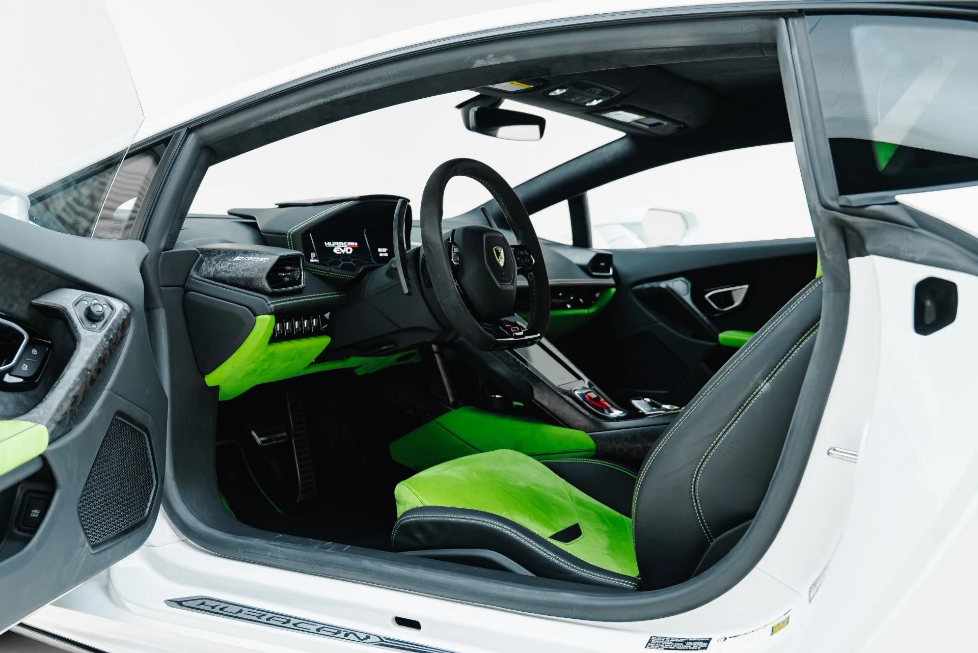 mph002_2525518565_Used_2021_Lamborghini_Huracan_VF_Supercharged_EVO_1789669106_4f3d6f699f