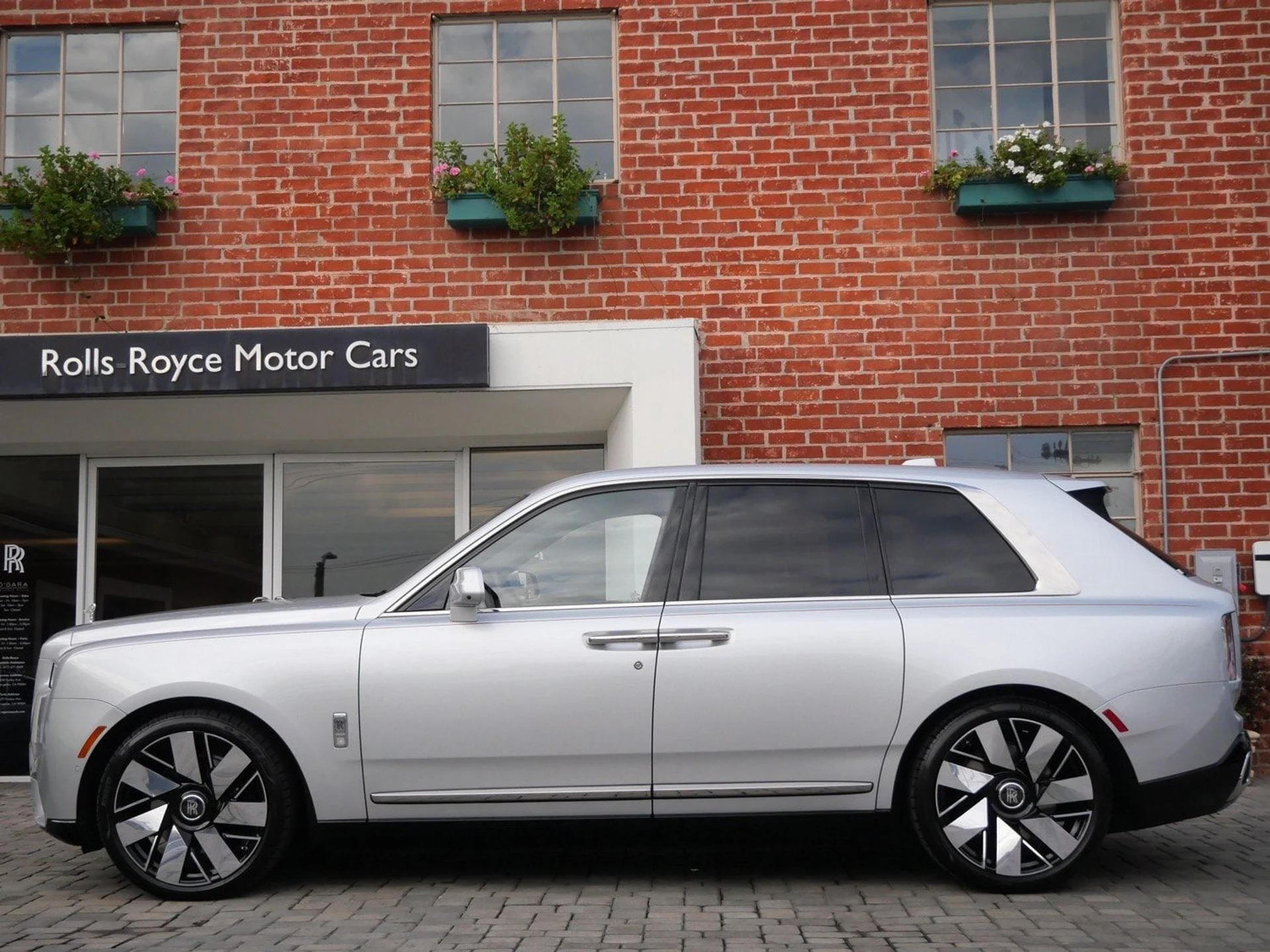 mph002_2527818246_5672f0a3eeba57e3d546fe901e715c7fx_e90fb3e20e