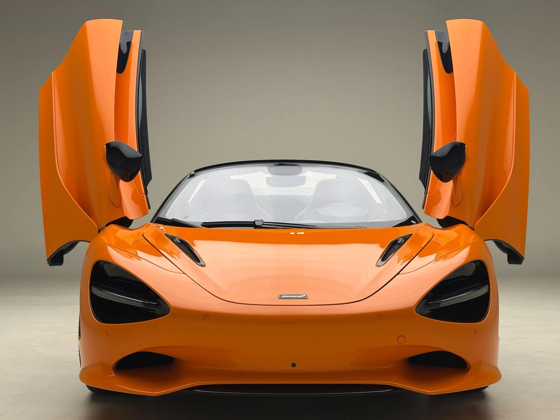 mph002_2531701363_Used_2025_Mc_Laren_750_S_Spider_1777582720_27169ae0fd