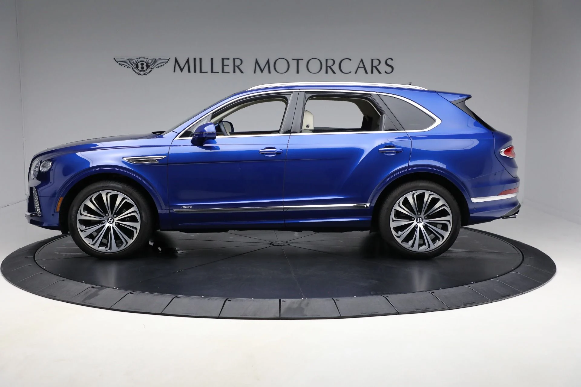 mph002_2533607755_Used_2024_Bentley_Bentayga_Azure_V8_77f42f09c8