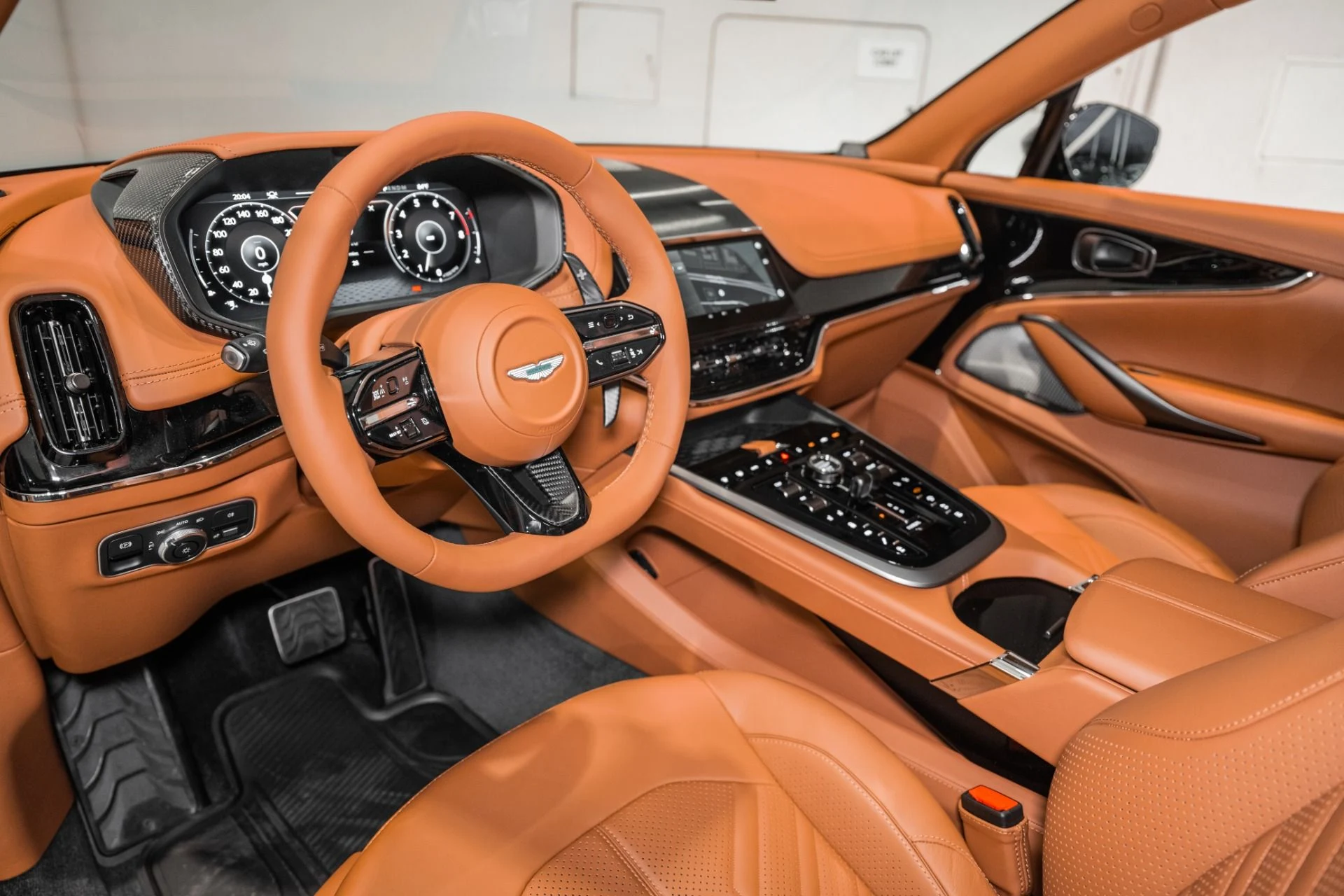 mph002_2538331076_New_2026_Aston_Martin_DBX_S_1775443121_80600ee8b1