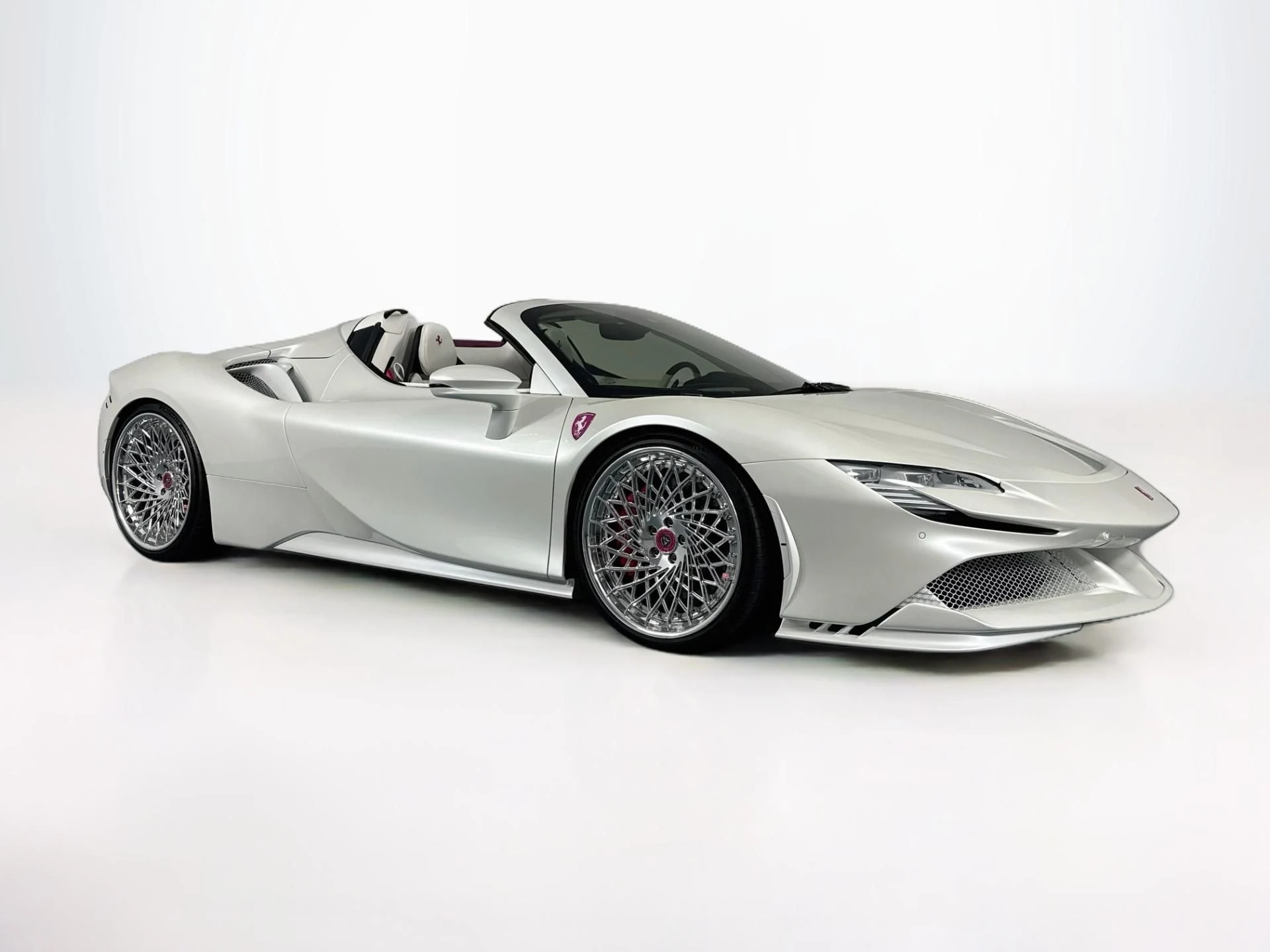 mph002_2542462755_Used_2024_Ferrari_SF_90_Spider_1787783944_22e63b7f04
