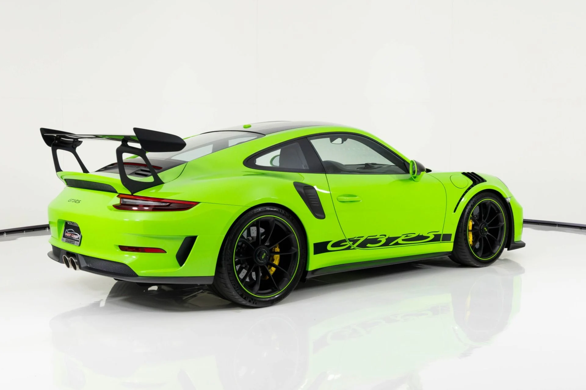 mph002_2547134001_Used_2019_Porsche_911_GT_3_RS_1763595256_912022091e