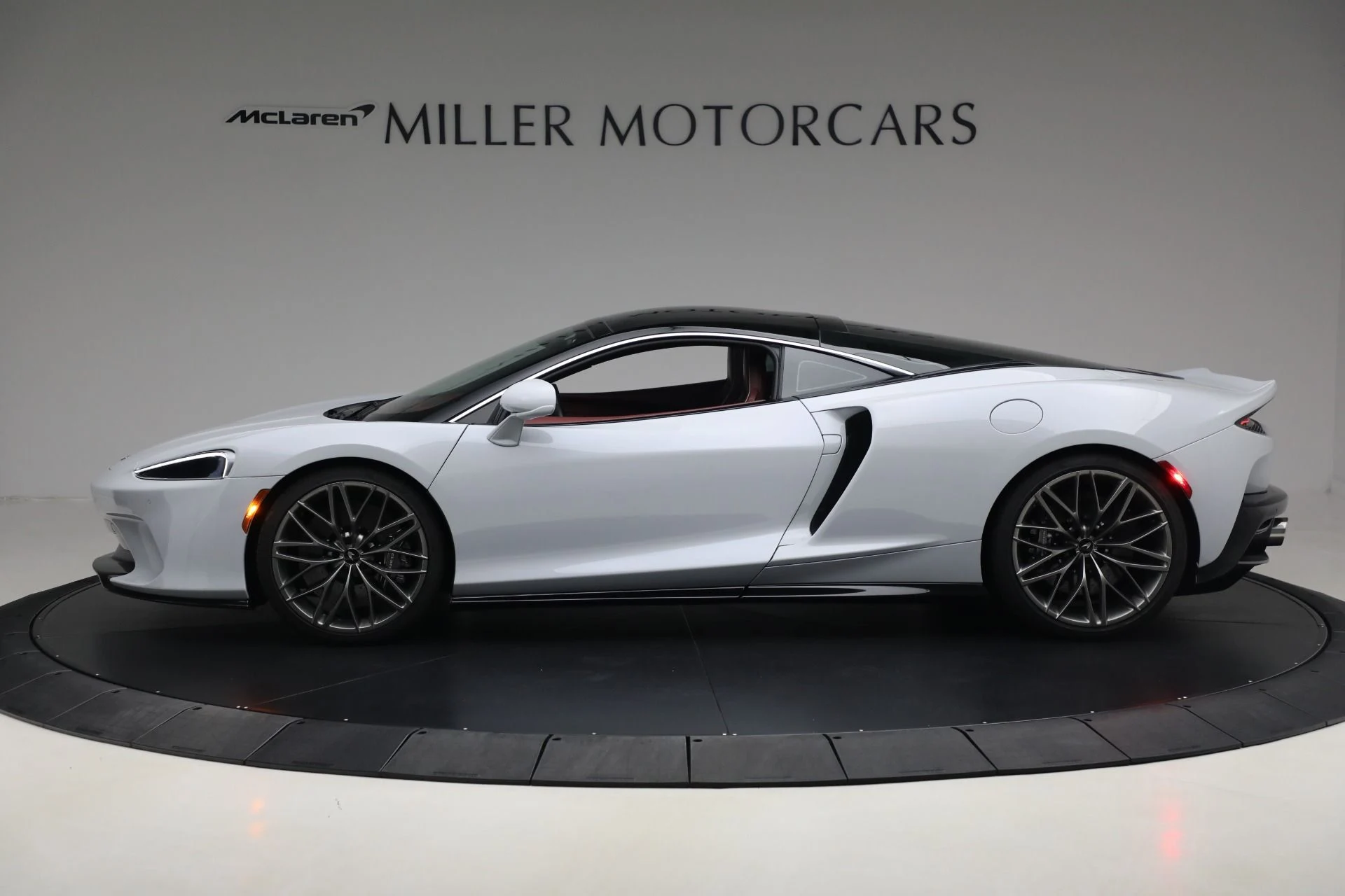 mph002_2547596570_Used_2023_Mc_Laren_GT_Luxe_1cb0d0dc6d