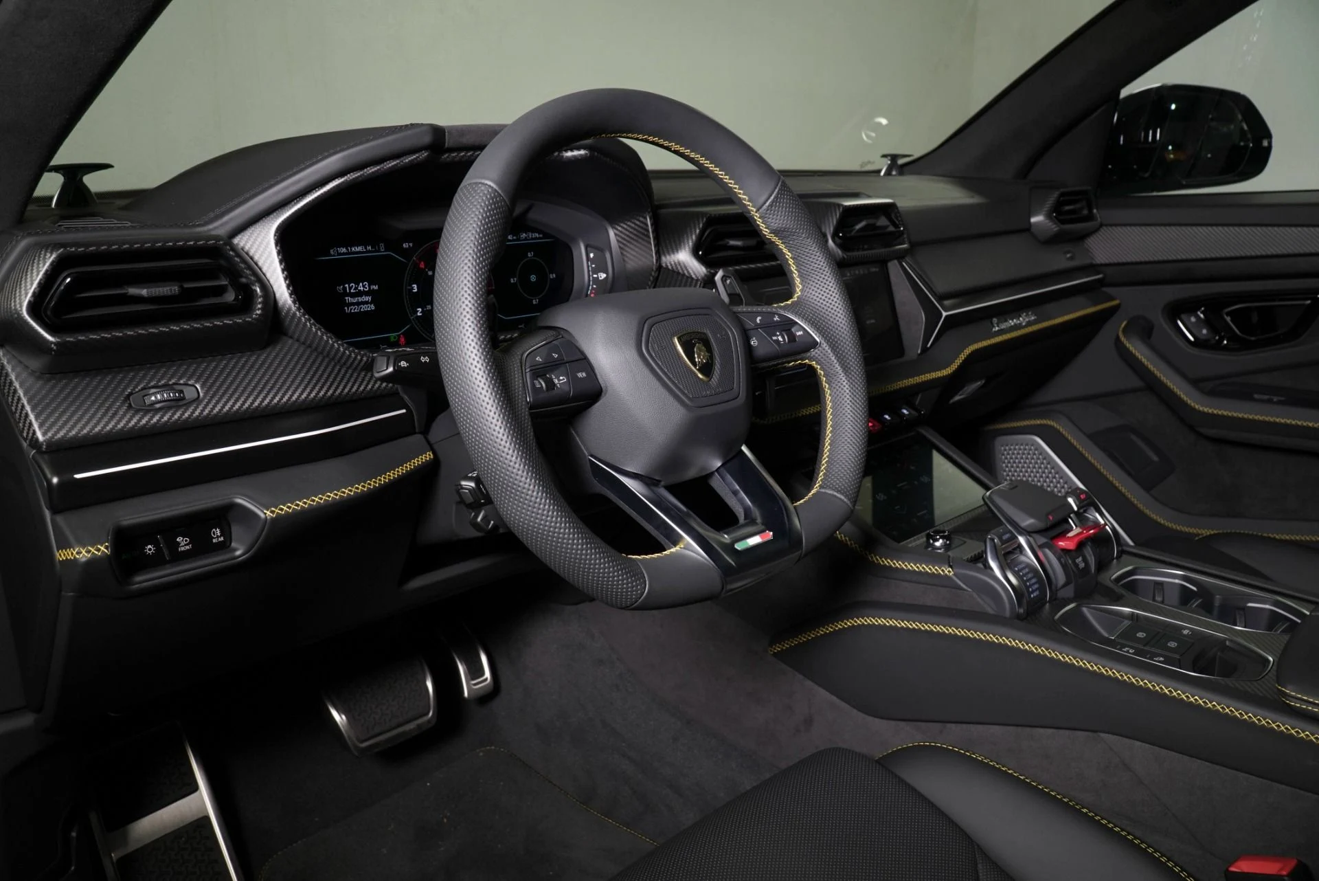 mph002_2560413995_New_2025_Lamborghini_Urus_SE_1776533291_d409b3d513