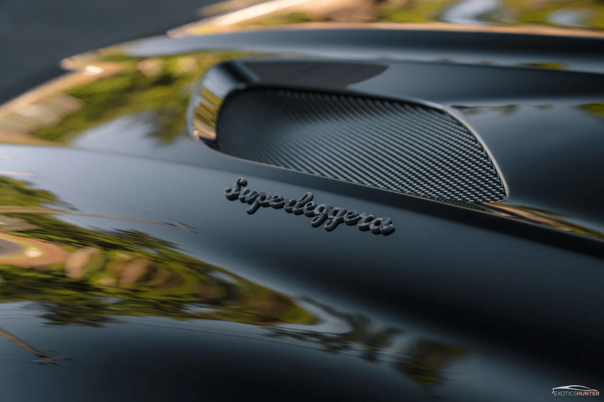 mph002_2560840696_Used_2019_Aston_Martin_DBS_Superleggera_w_Forged_Emblems_Carbon_Body_Pack_Carbon_Roof_1777573250_6094848134