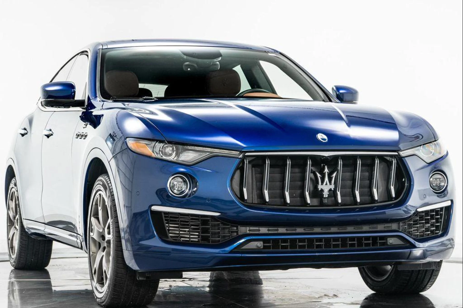 mph002_2569600745_r_Gz_Aw_CRSOL_5_P3_VGFL_563r_Dz2cz_E_3a68cfbaa0