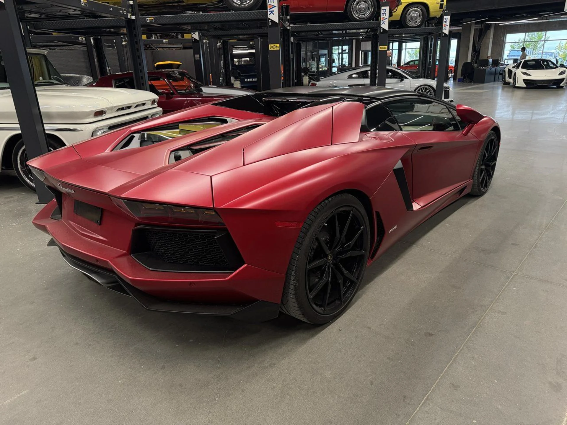 mph002_2569689772_lamborghini_aventador_2016_d0426128af