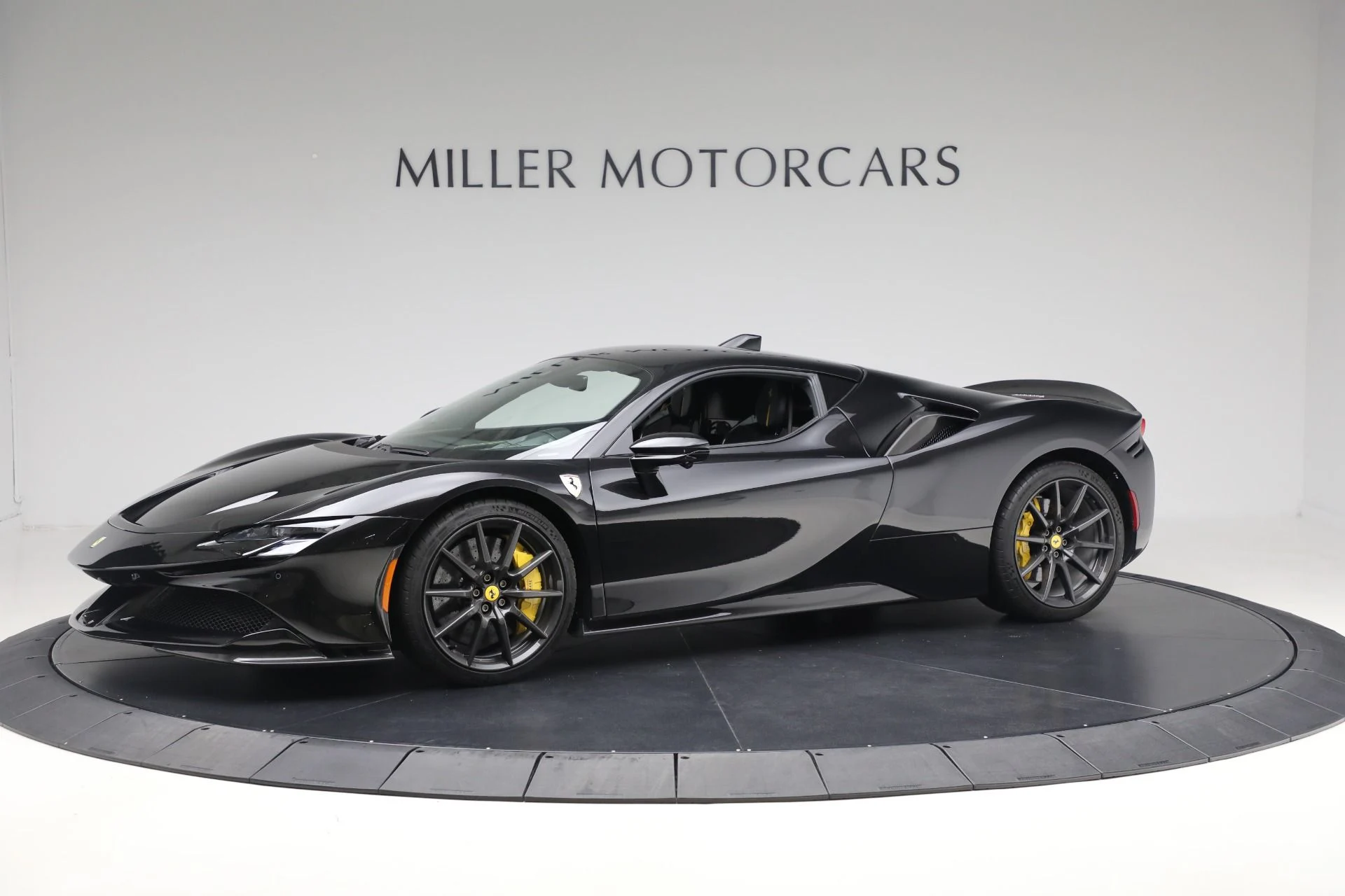 mph002_2570739390_Used_2022_Ferrari_SF_90_Stradale_f710c234b5