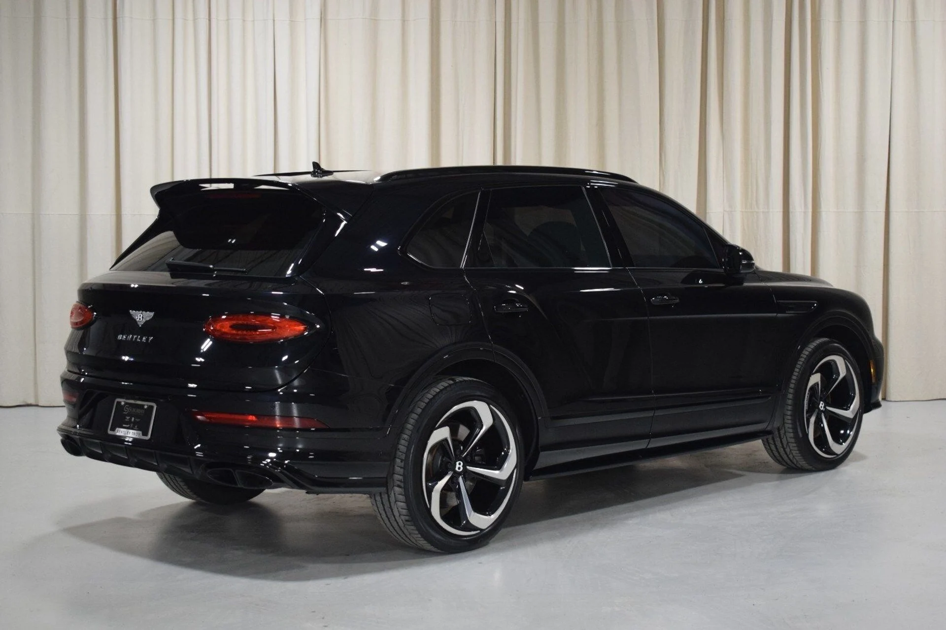 mph002_2573674018_e1bc7237a9a080b45984678c61c244e9x_63ef372181