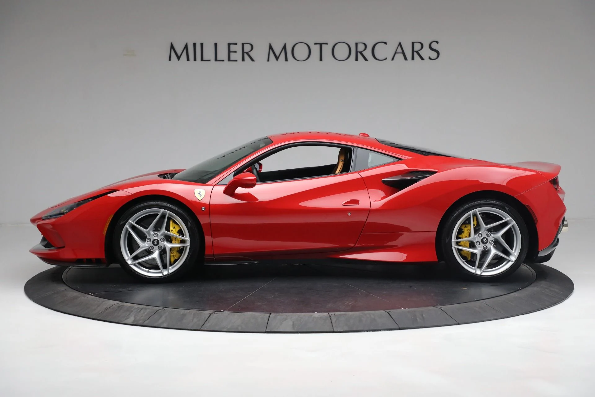 mph002_2574914344_Used_2020_Ferrari_F8_Tributo_1693421435_8c1d2481f0