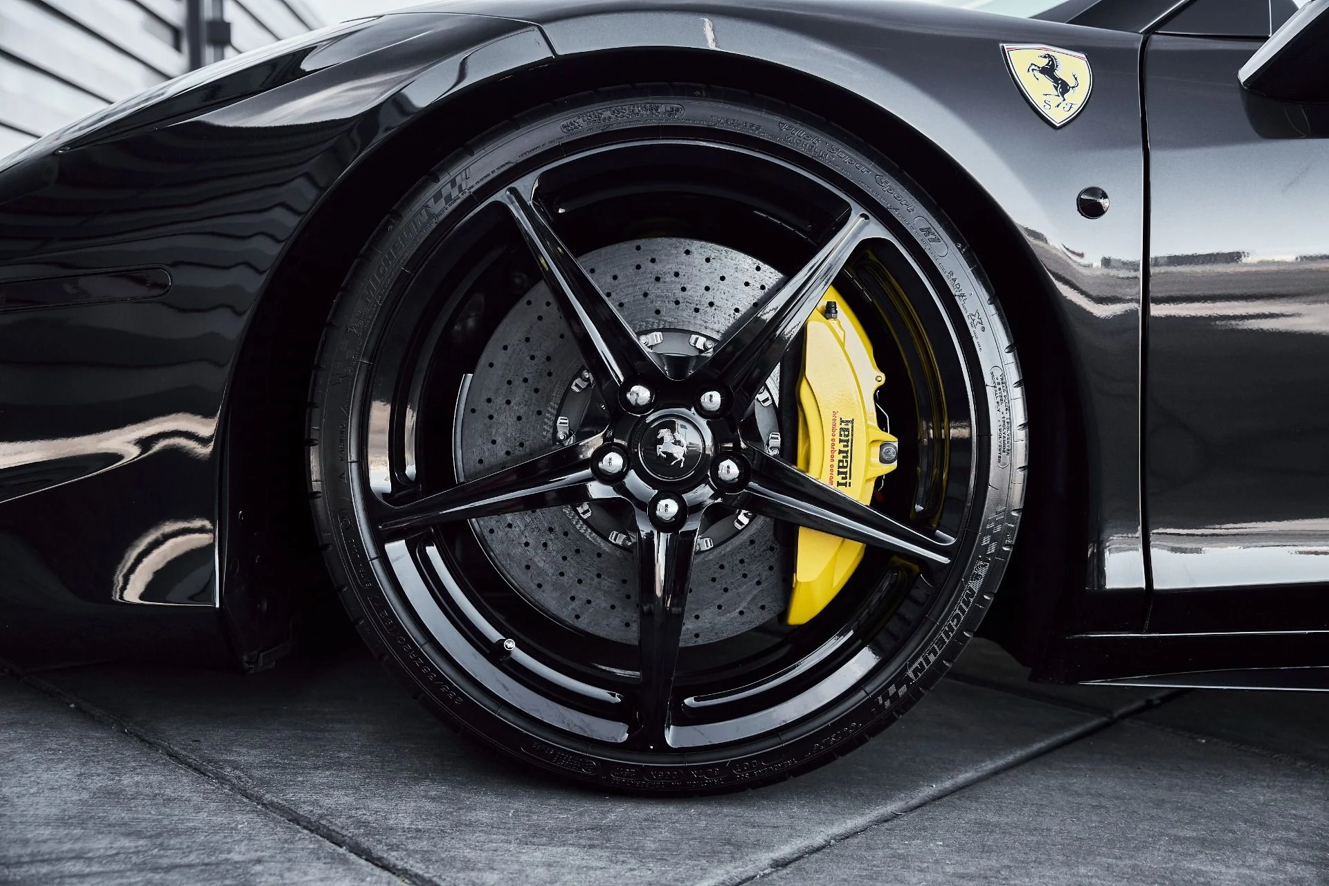 mph002_2582337980_Used_2015_Ferrari_458_Spider_Base_1777010161_36aaa8e128