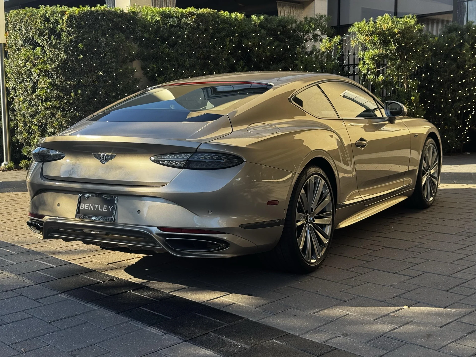 mph002_2583984749_474368647_69272541496908e551580128_6be0280c2a